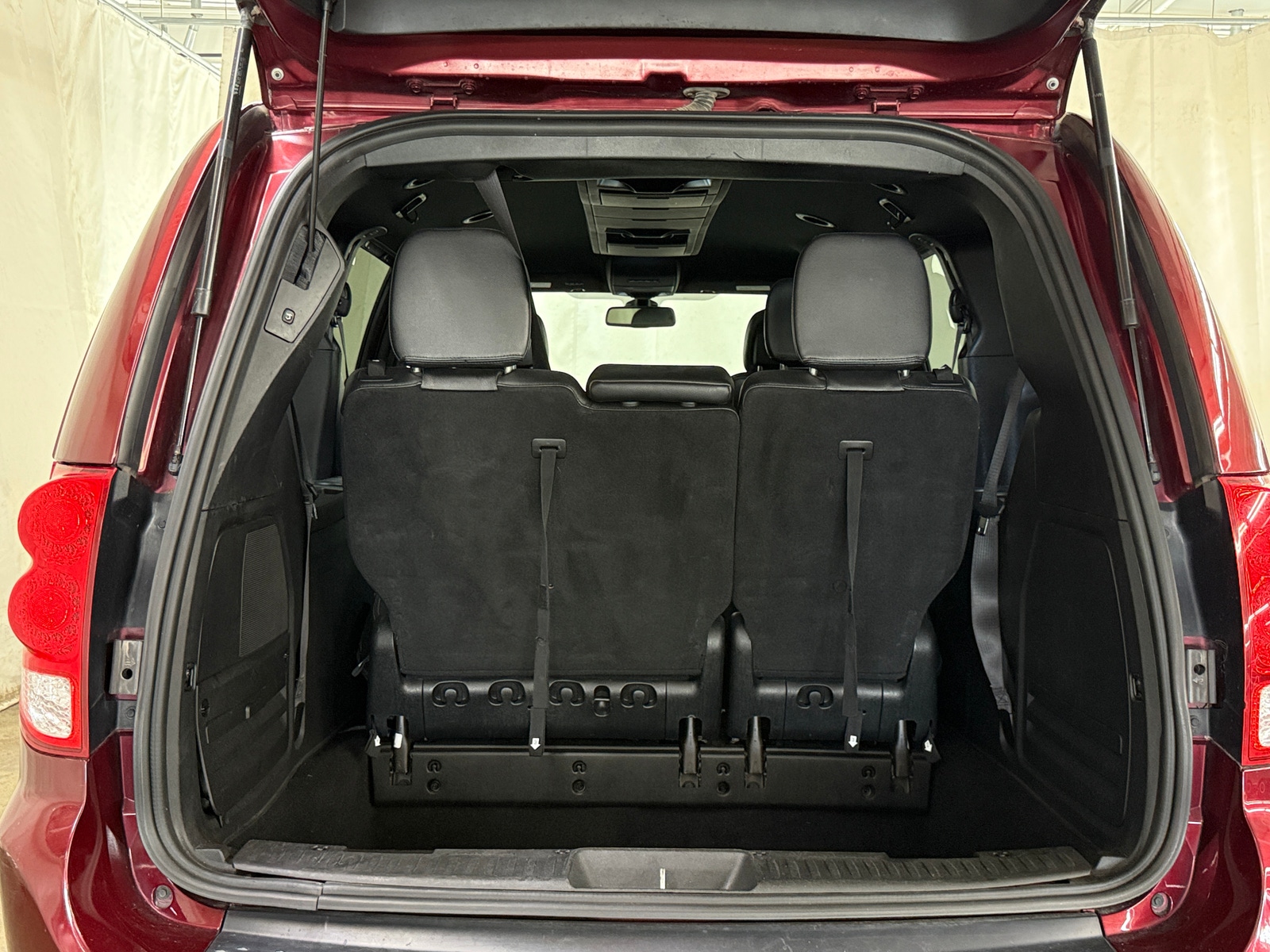 Thumbnail: 2019 Dodge Grand Caravan - 6