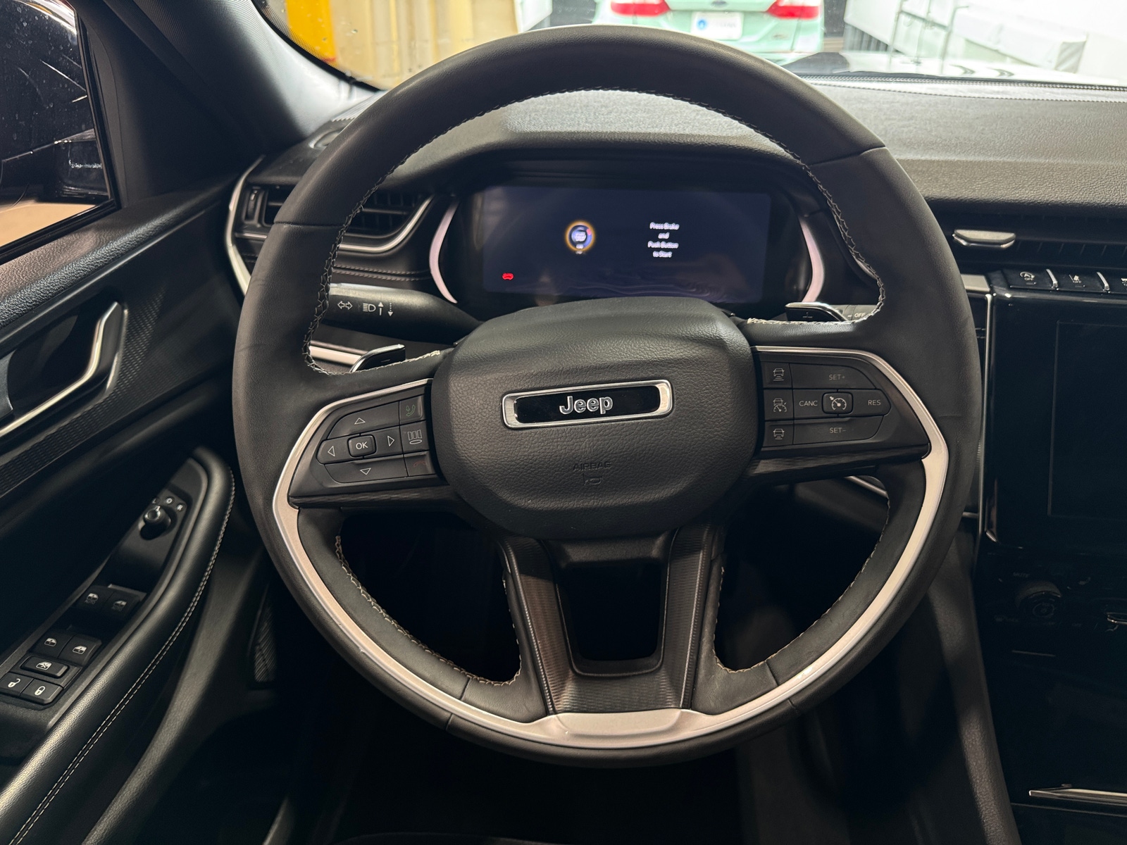 Thumbnail: 2023 Jeep Grand Cherokee - 4