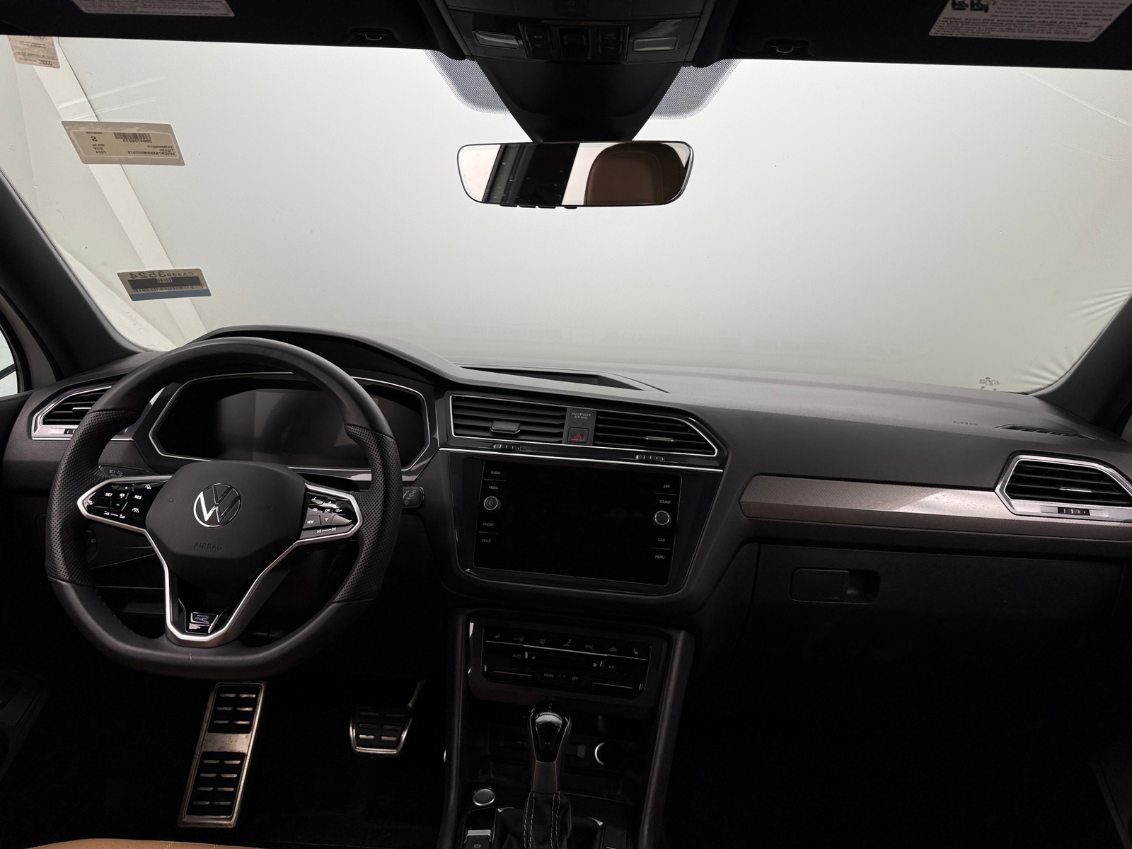 Thumbnail: 2024 Volkswagen Tiguan - 2