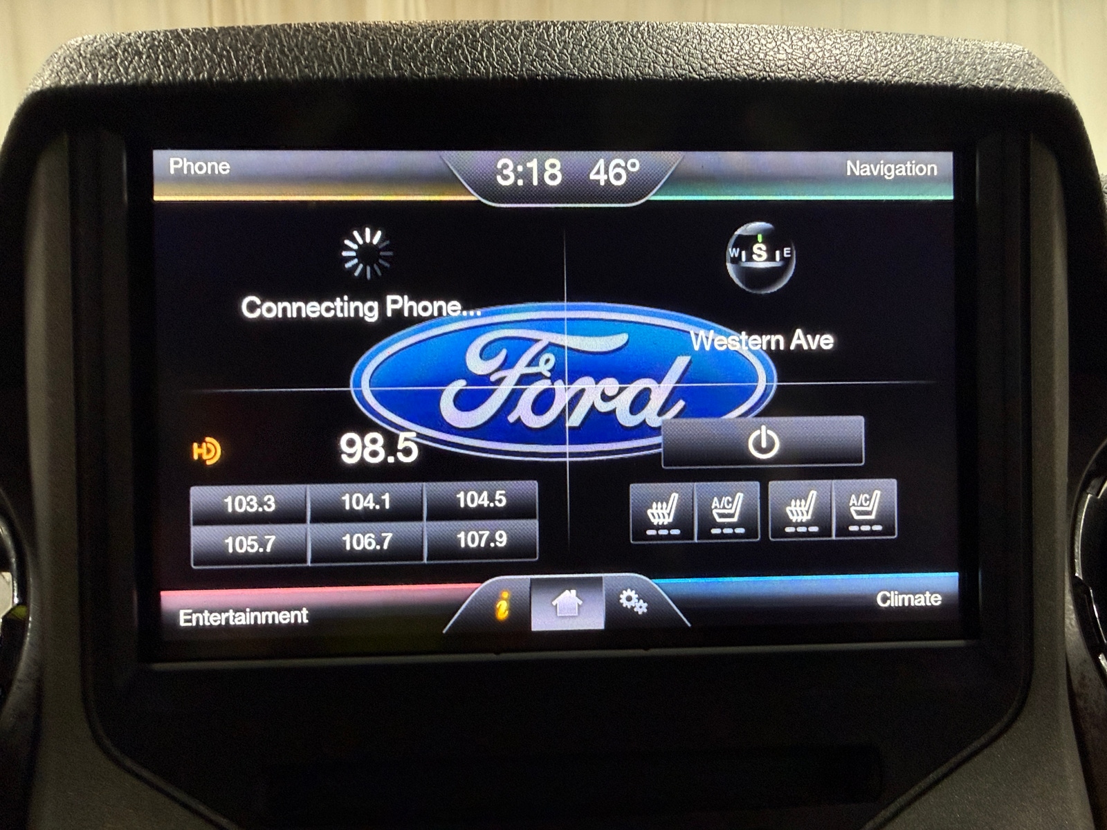 Thumbnail: 2016 Ford Econoline - 3