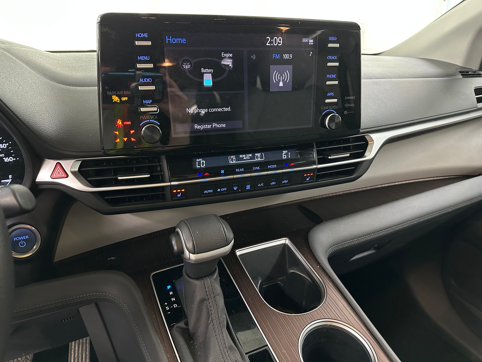 Thumbnail: 2023 Toyota Sienna - 3