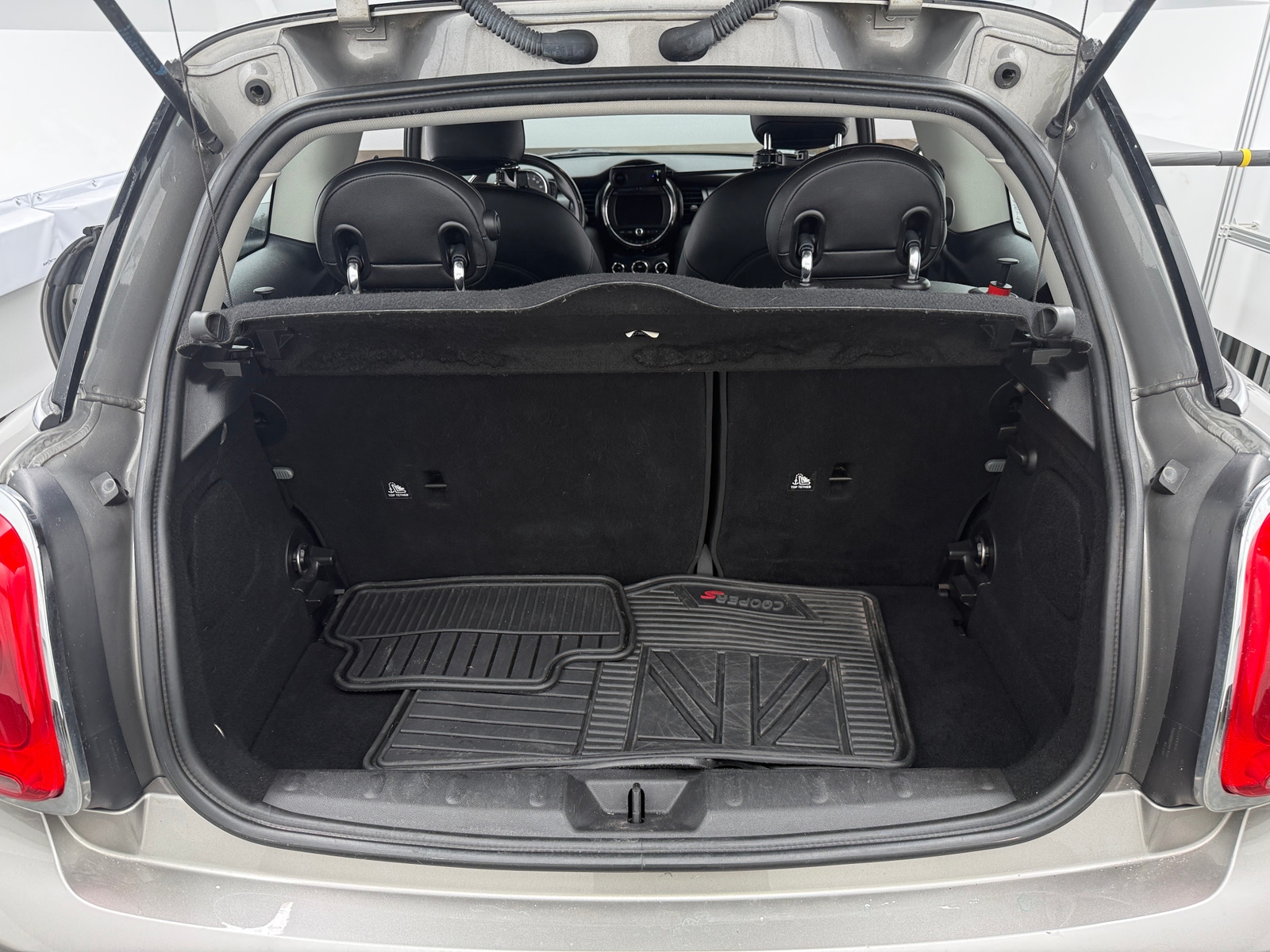 Thumbnail: 2018 MINI Cooper Hardtop - 6