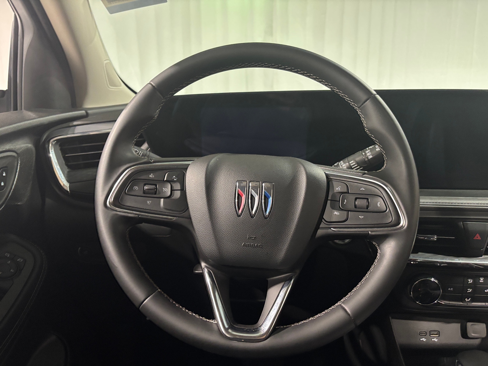 Thumbnail: 2025 Buick Encore GX - 4