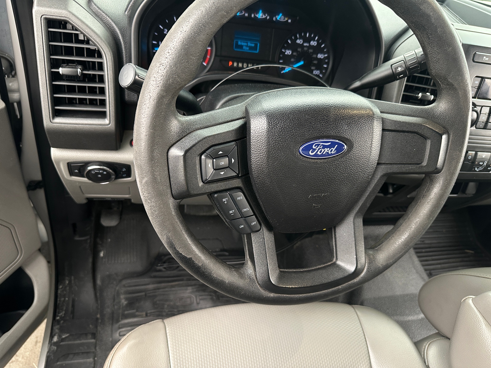 Thumbnail: 2017 Ford Econoline - 4