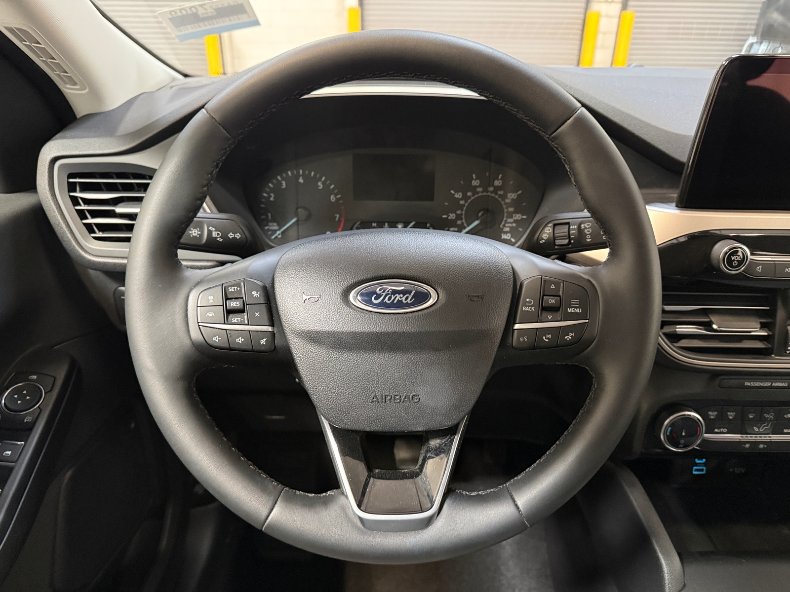 Thumbnail: 2022 Ford Escape - 5