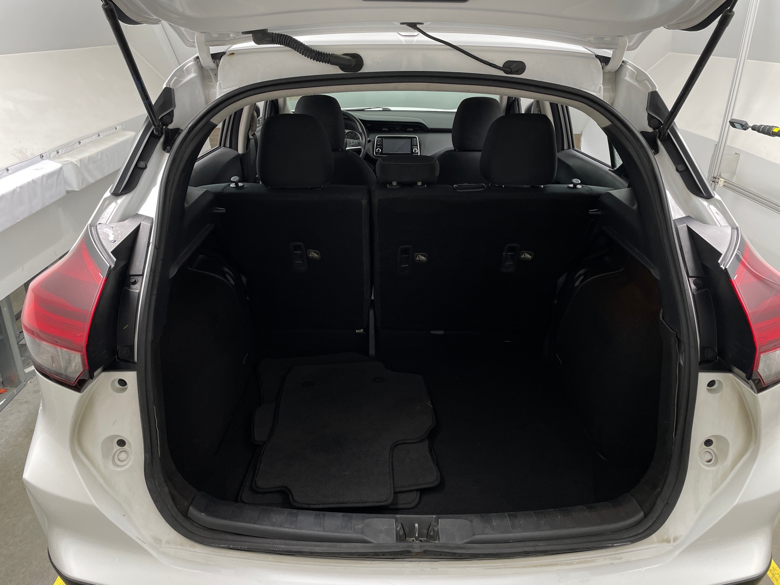 Thumbnail: 2022 Nissan Kicks - 7