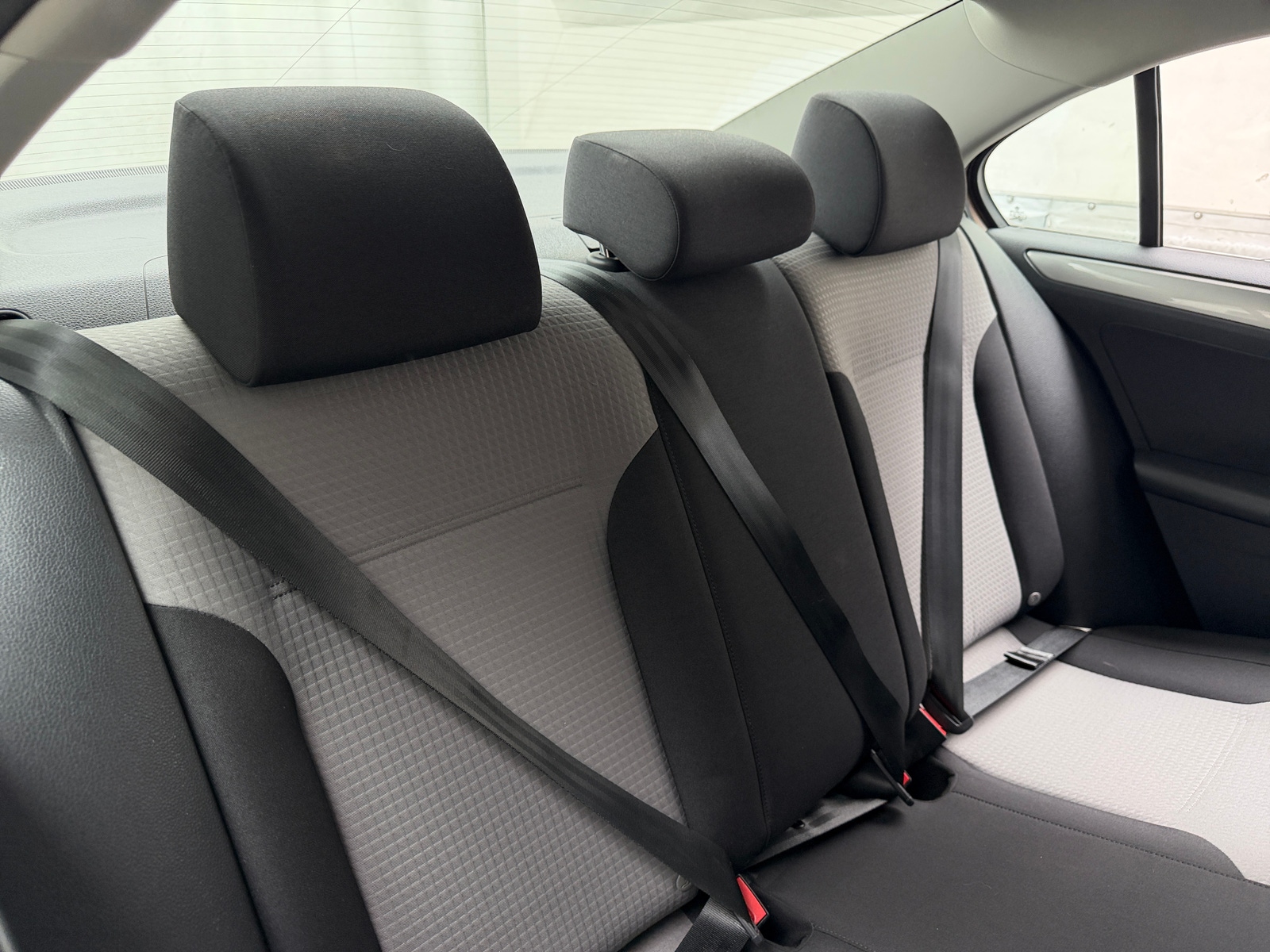 Thumbnail: 2017 Volkswagen Jetta - 6