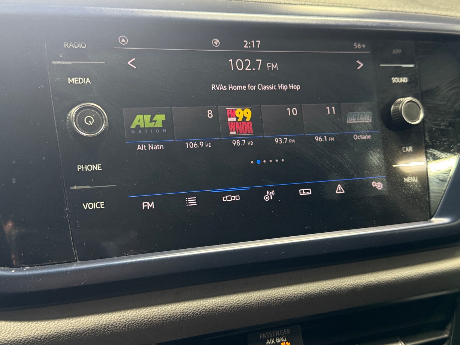 Thumbnail: 2023 Volkswagen Taos - 4