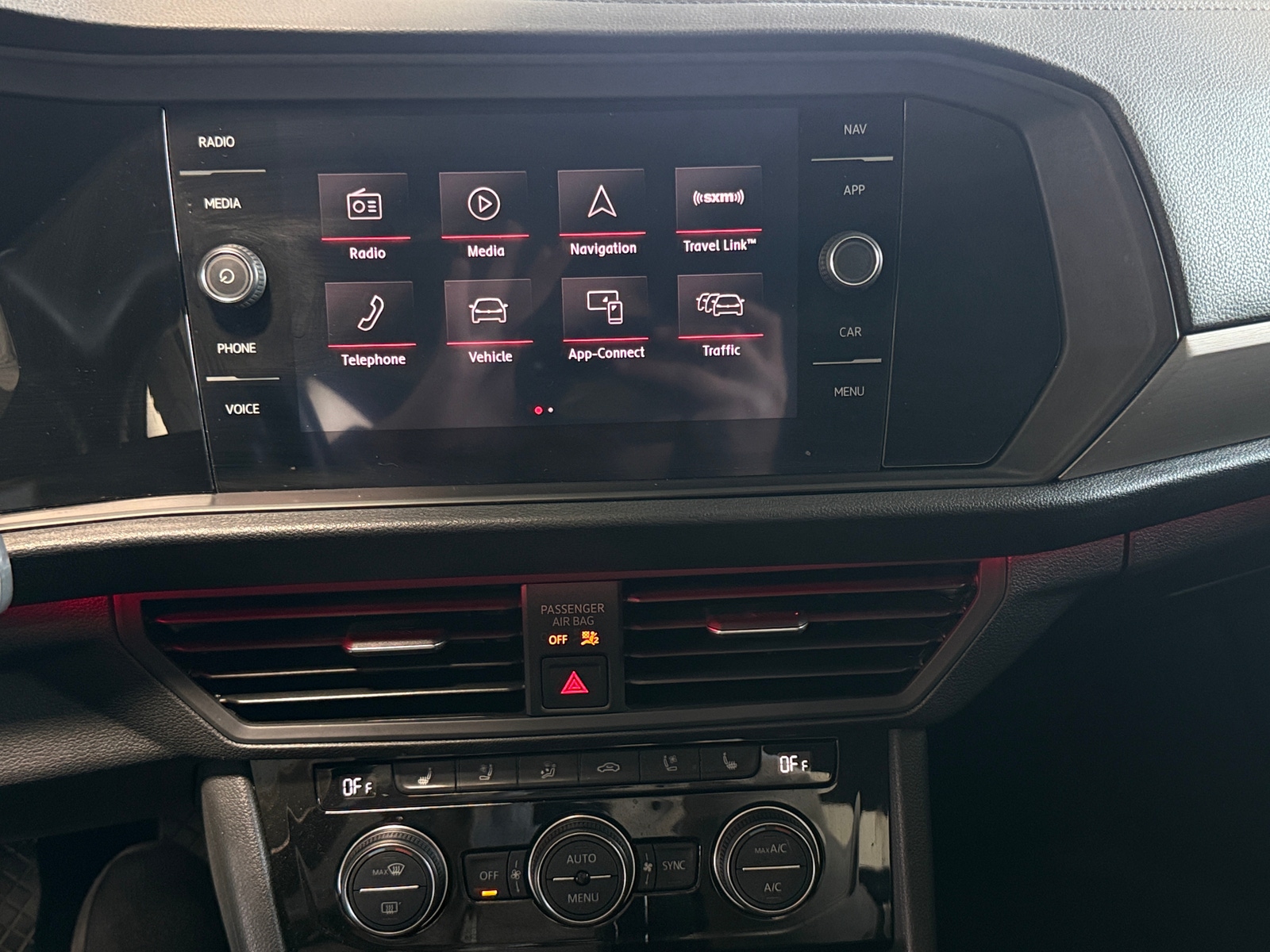 Thumbnail: 2019 Volkswagen Jetta - 3