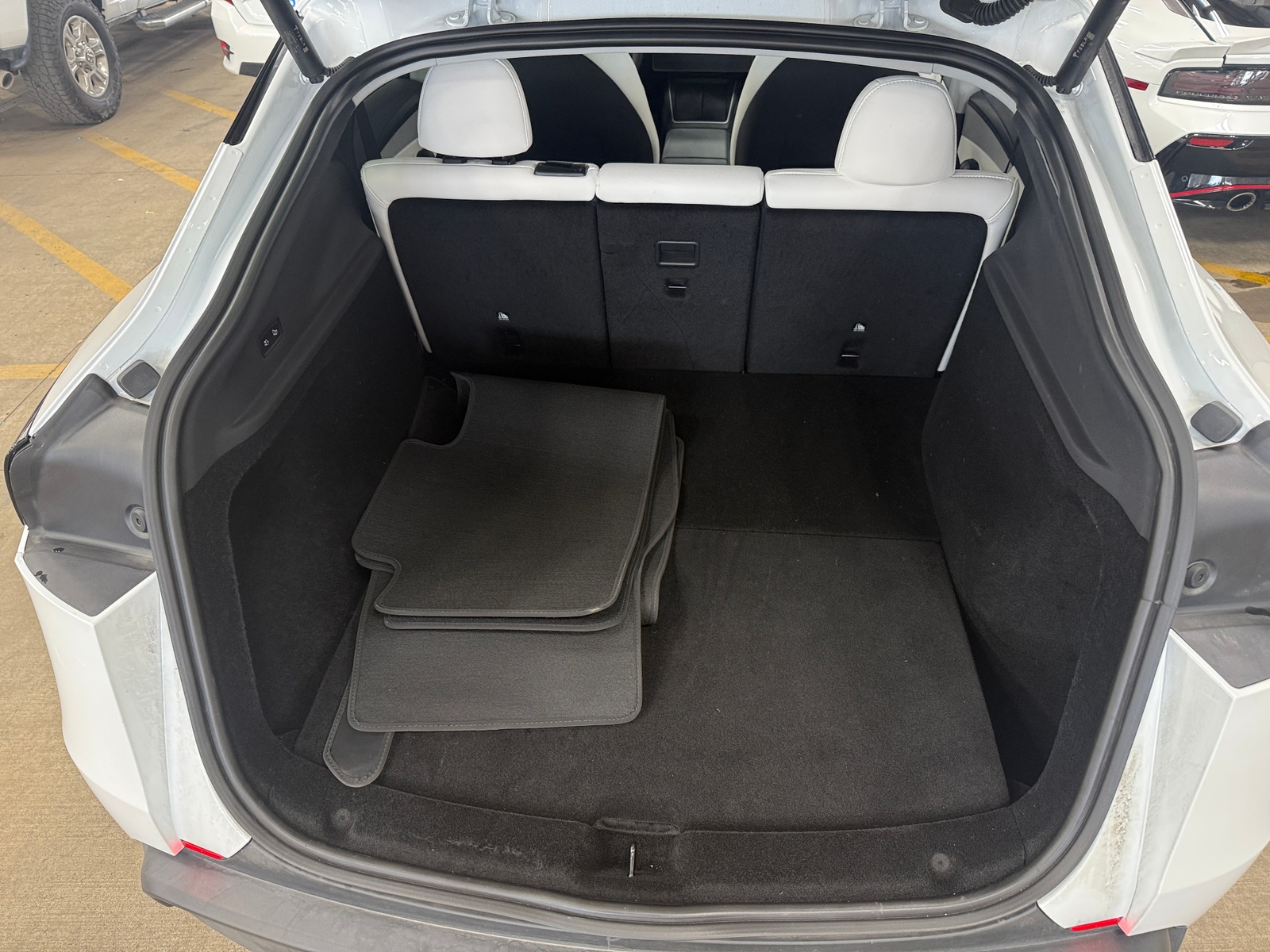 Thumbnail: 2026 Tesla Model Y - 6