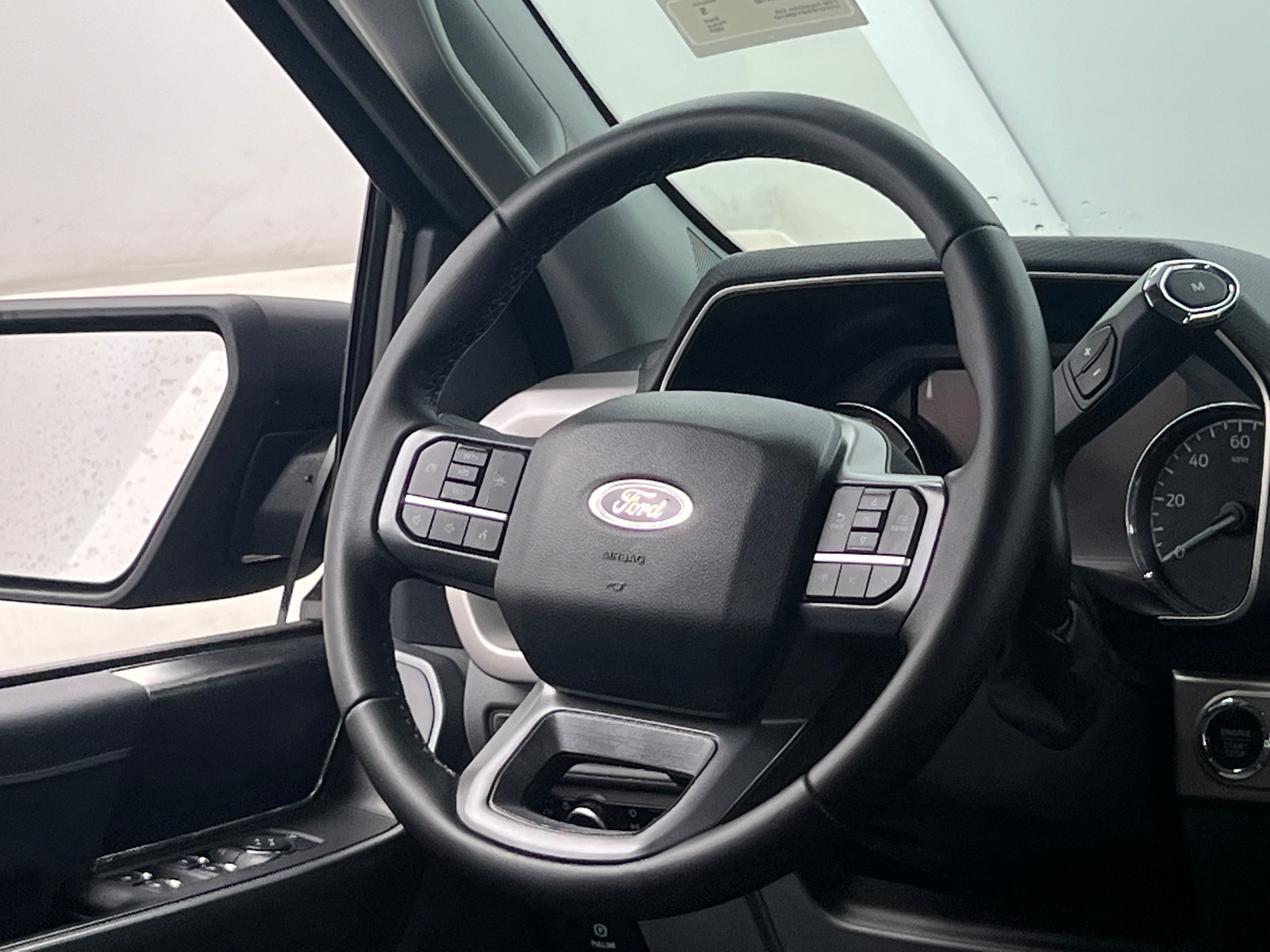 Thumbnail: 2023 Ford Econoline - 5