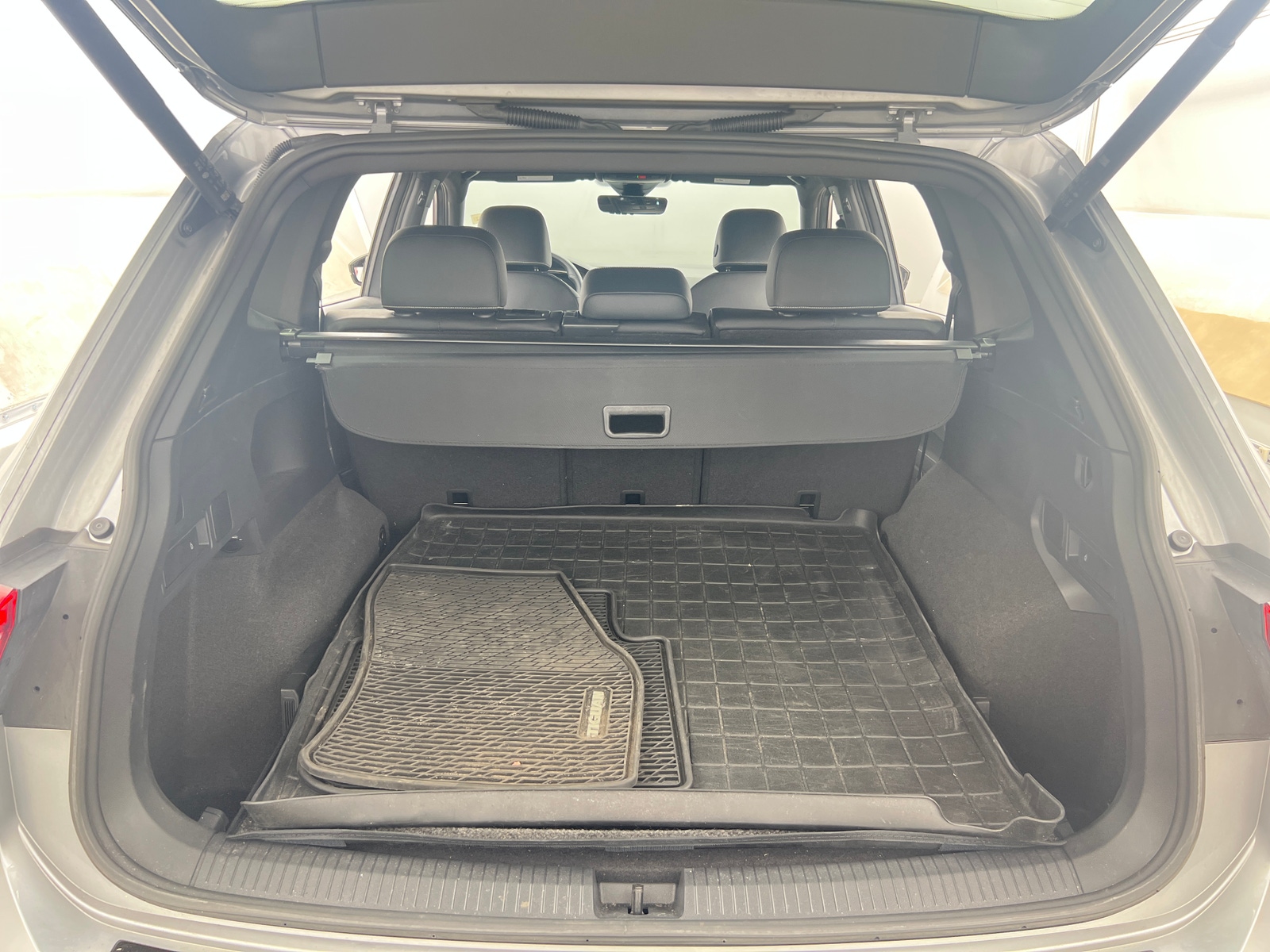 Thumbnail: 2024 Volkswagen Tiguan - 6