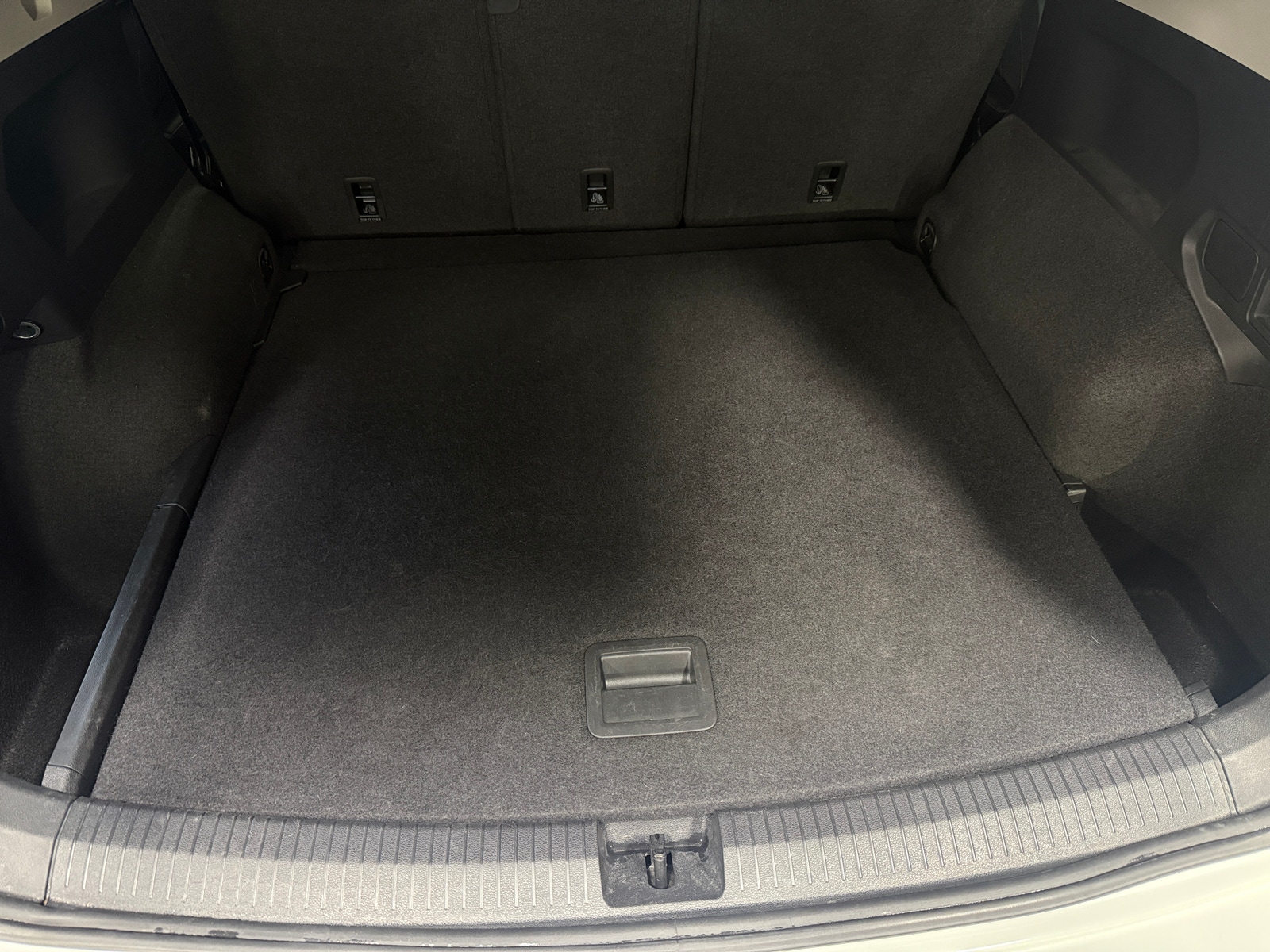 Thumbnail: 2024 Volkswagen Tiguan - 6