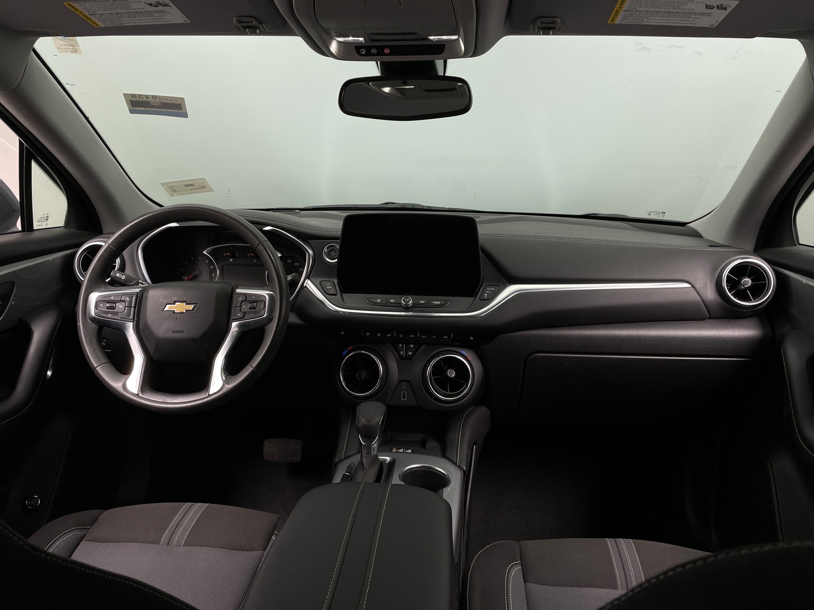 Thumbnail: 2023 Chevrolet Blazer - 3