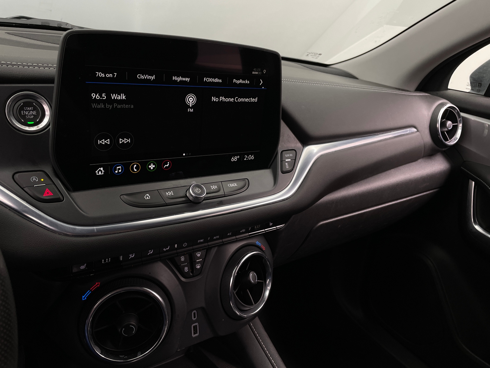 Thumbnail: 2023 Chevrolet Blazer - 4