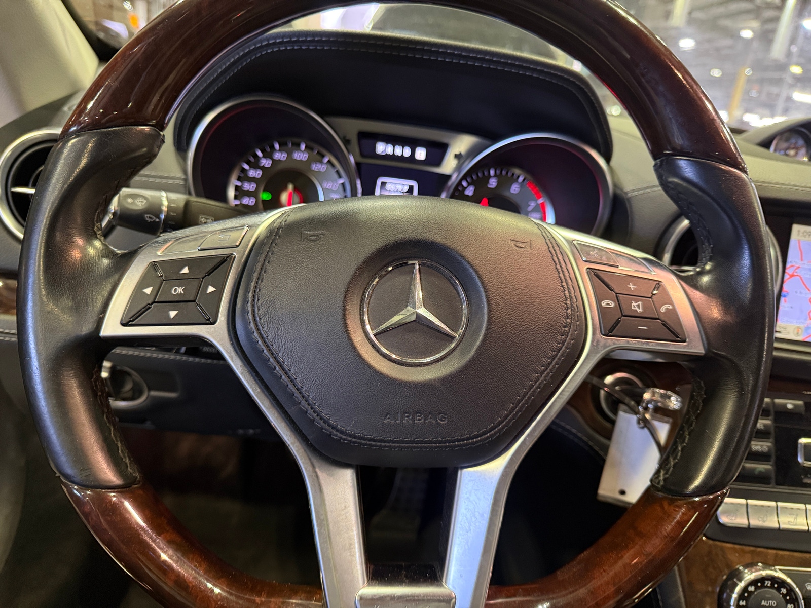 Thumbnail: 2013 Mercedes-Benz SL-Class - 4