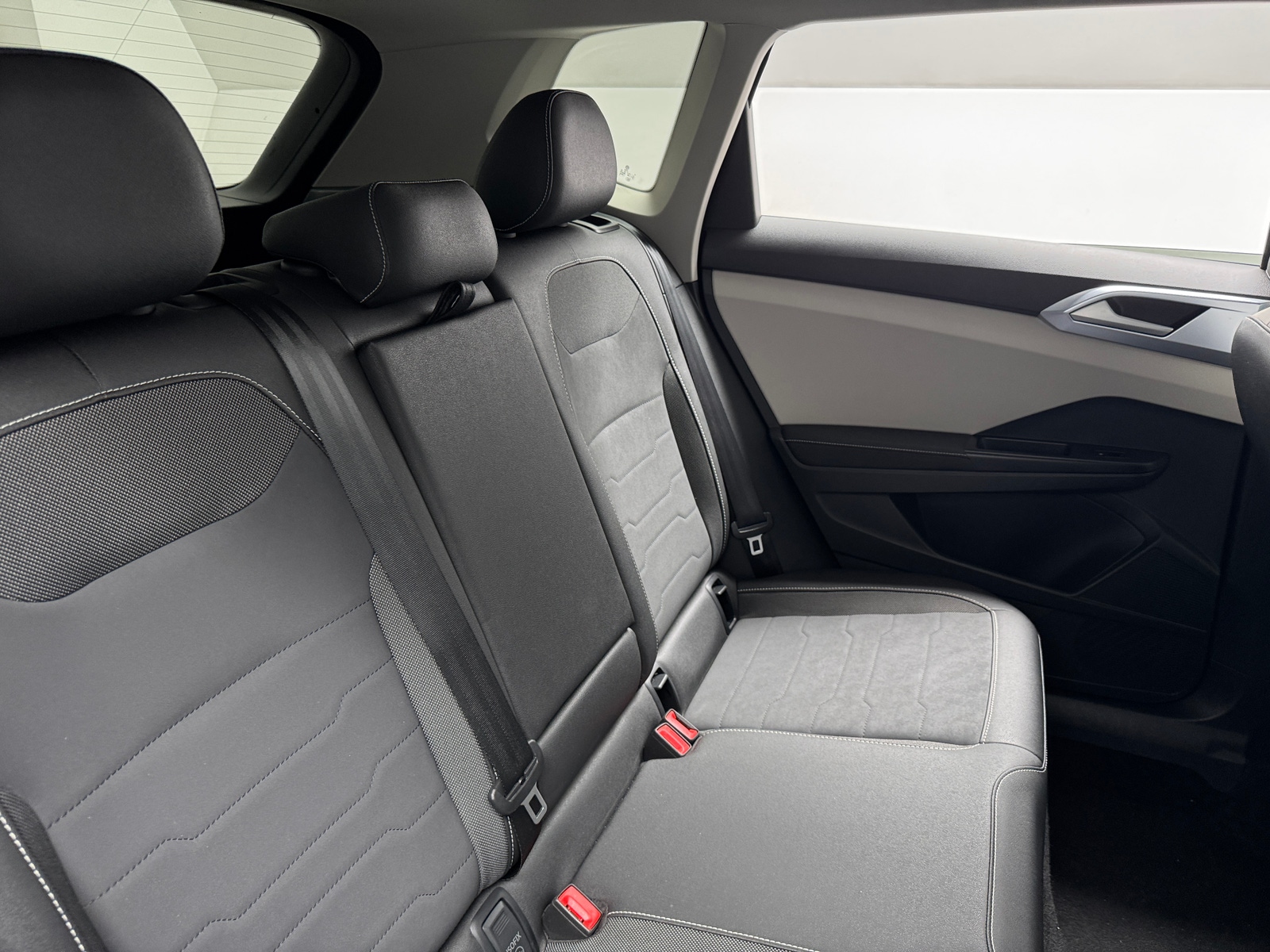 Thumbnail: 2025 Volkswagen Taos - 6