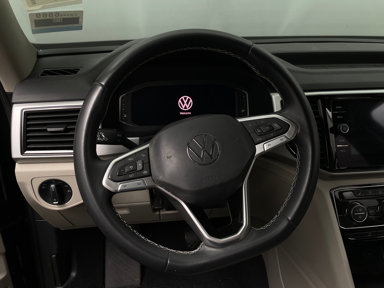 Thumbnail: 2022 Volkswagen Atlas - 4