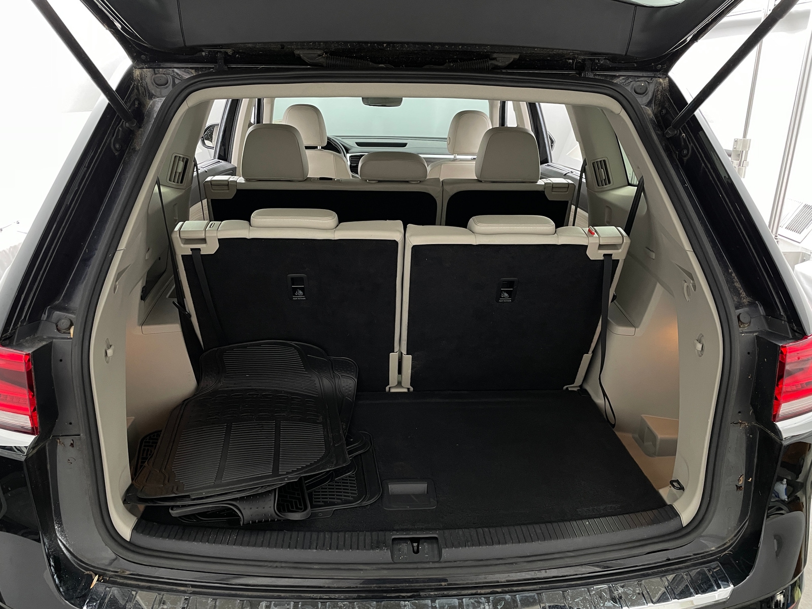 Thumbnail: 2022 Volkswagen Atlas - 6