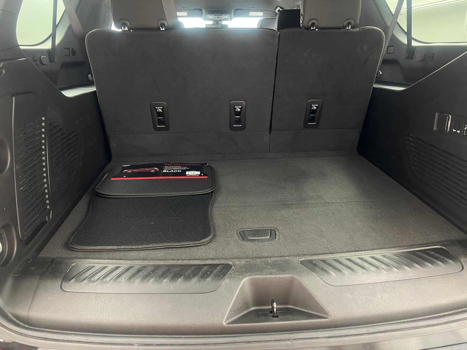 Thumbnail: 2022 GMC Yukon XL - 6