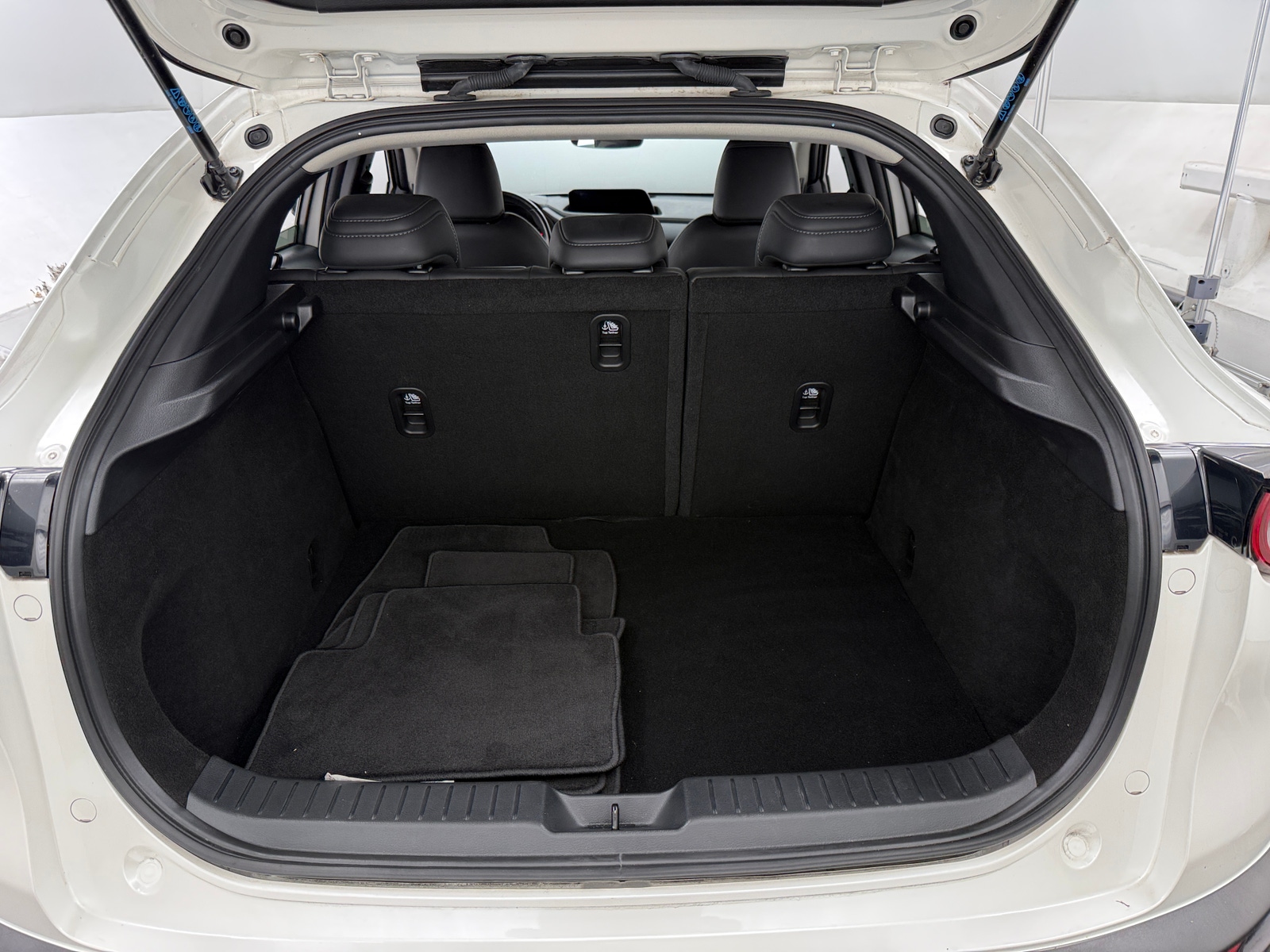 Thumbnail: 2023 Mazda CX-30 - 6