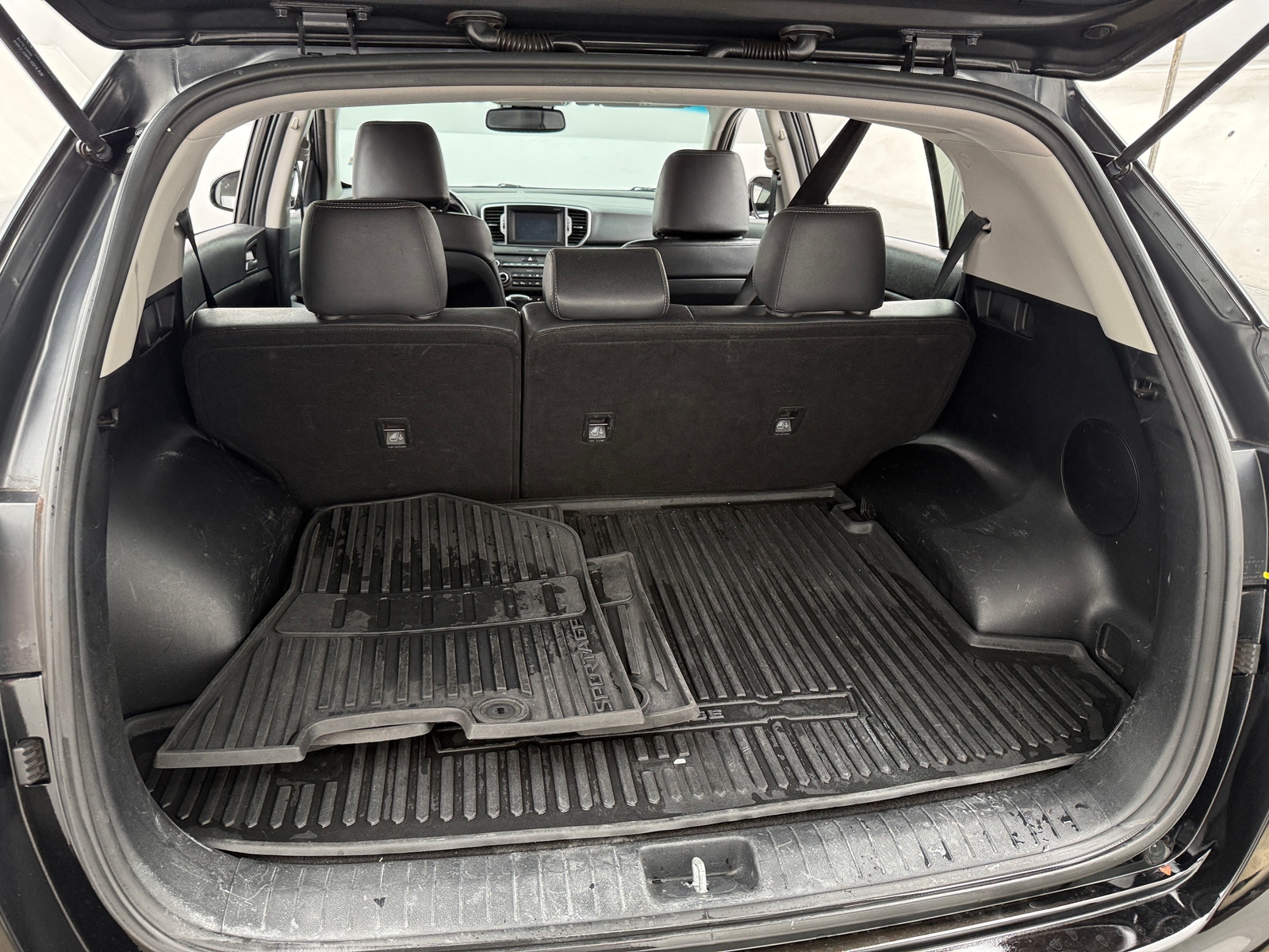 Thumbnail: 2017 Kia Sportage - 6