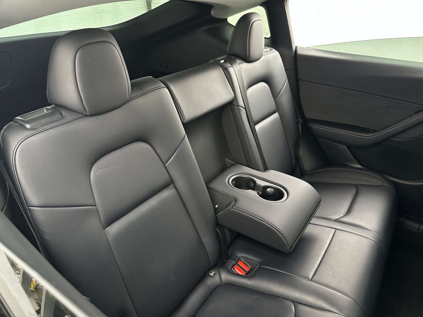 Thumbnail: 2022 Tesla Model Y - 4