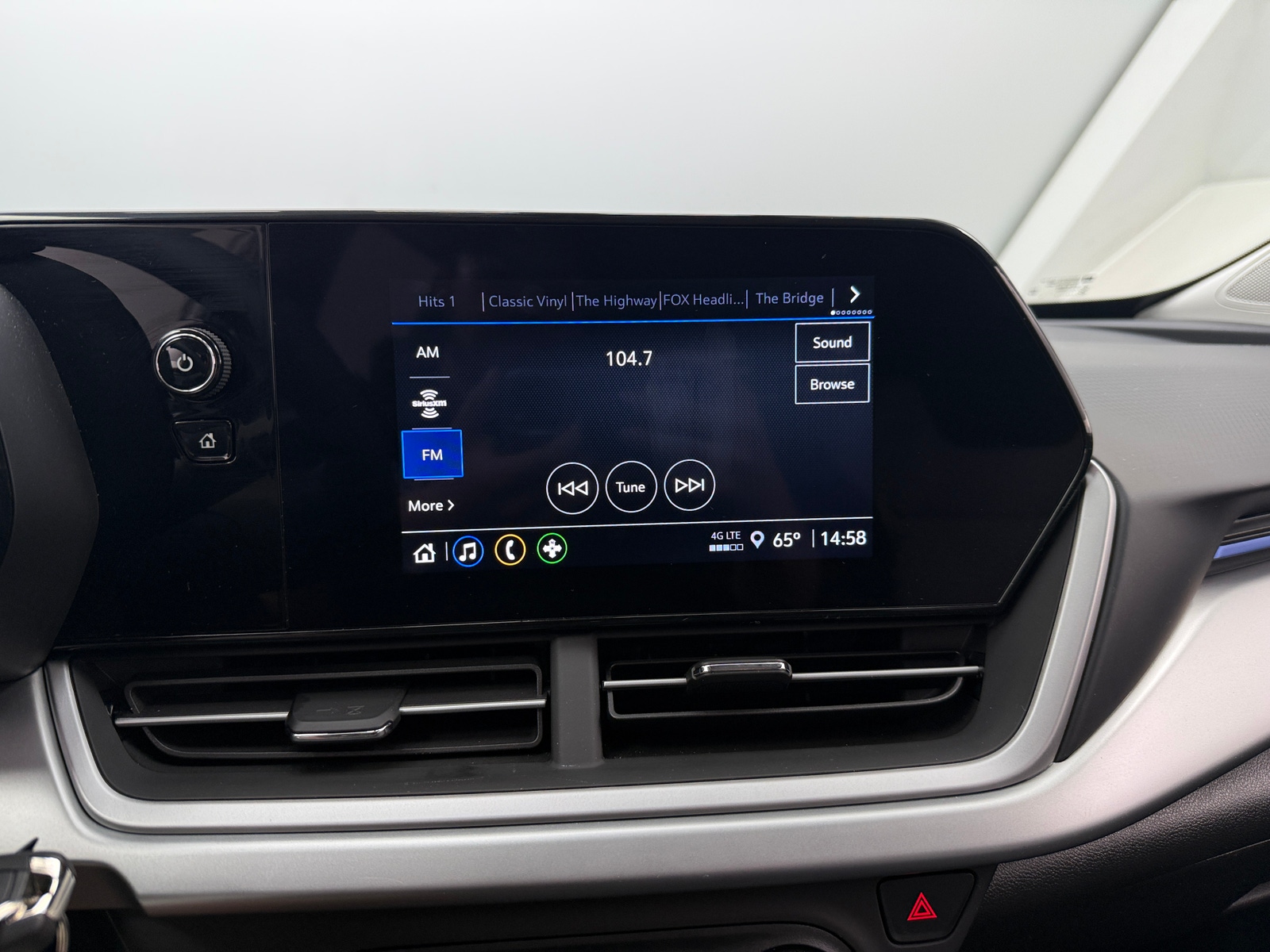 Thumbnail: 2025 Chevrolet Trax - 4