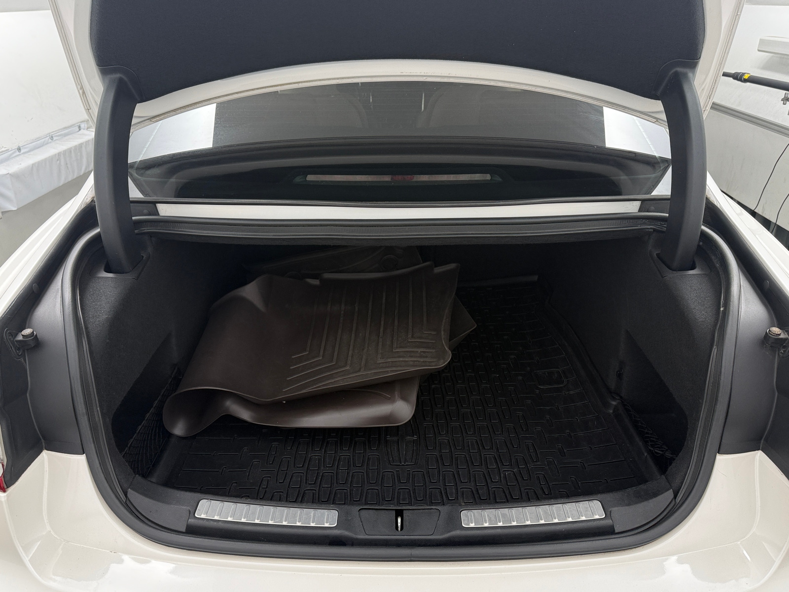 Thumbnail: 2018 Lincoln Continental - 6