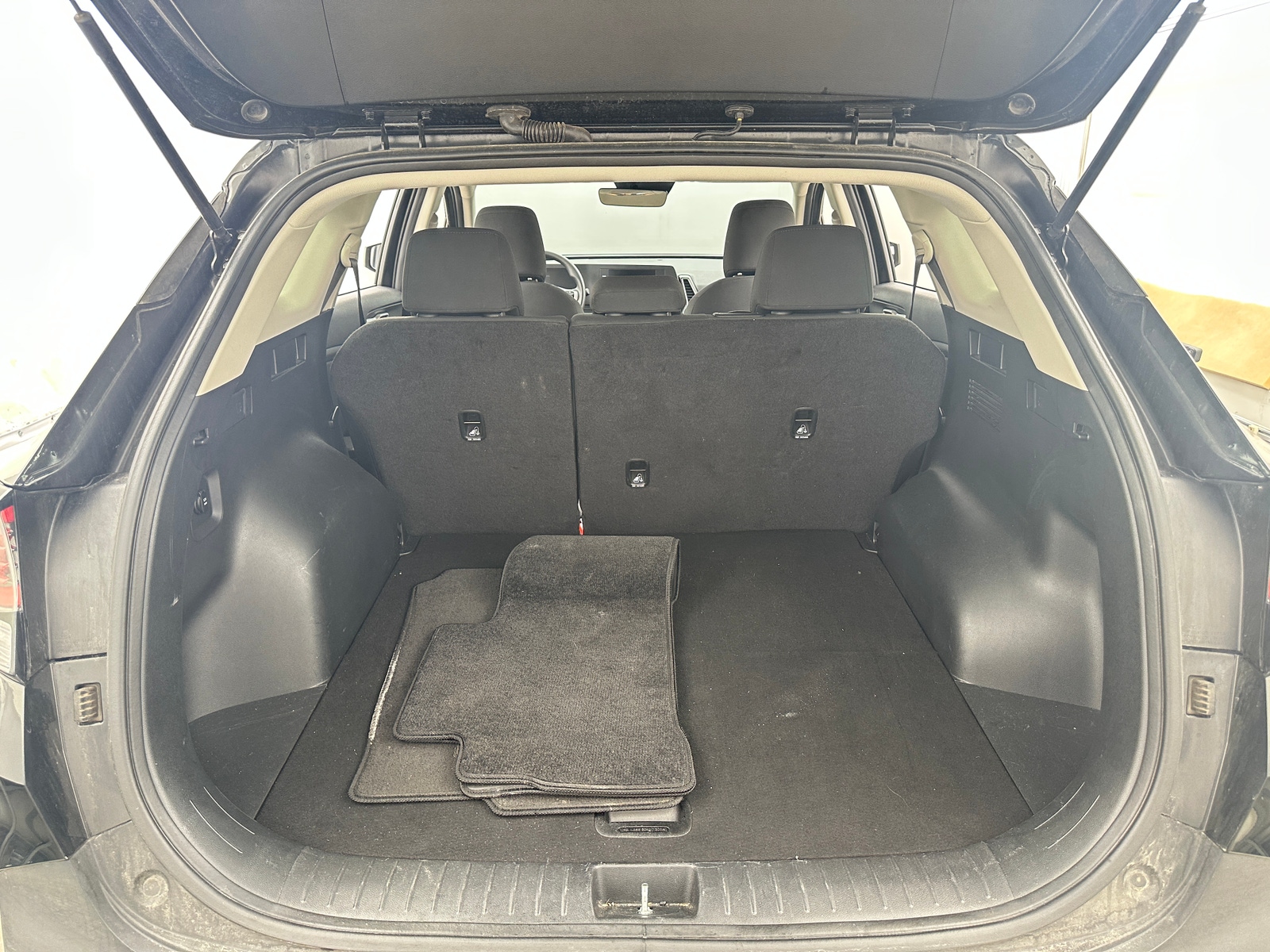 Thumbnail: 2025 Kia Sportage - 7