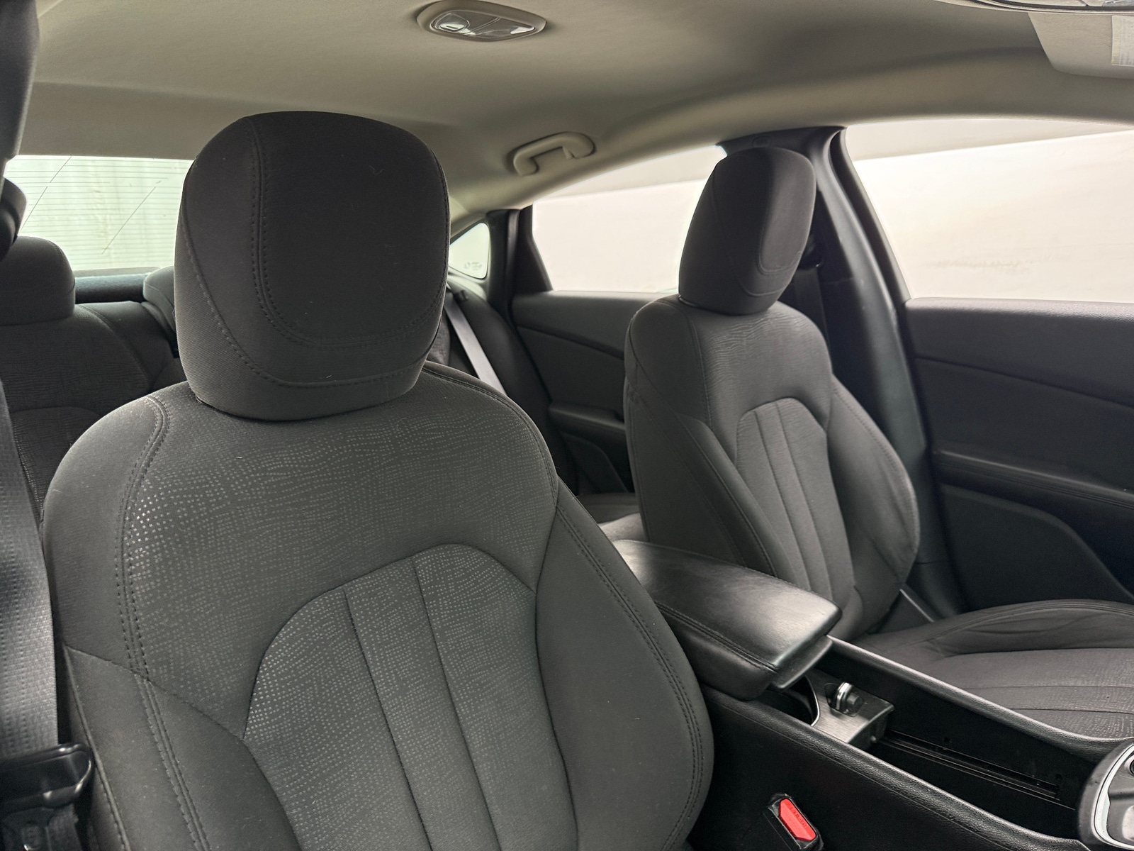 Thumbnail: 2016 Chrysler 200 - 2