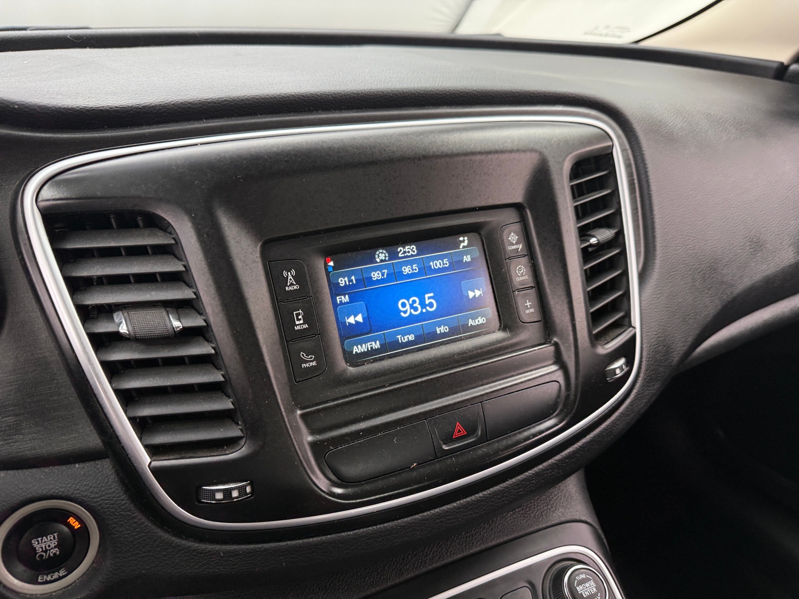Thumbnail: 2016 Chrysler 200 - 4