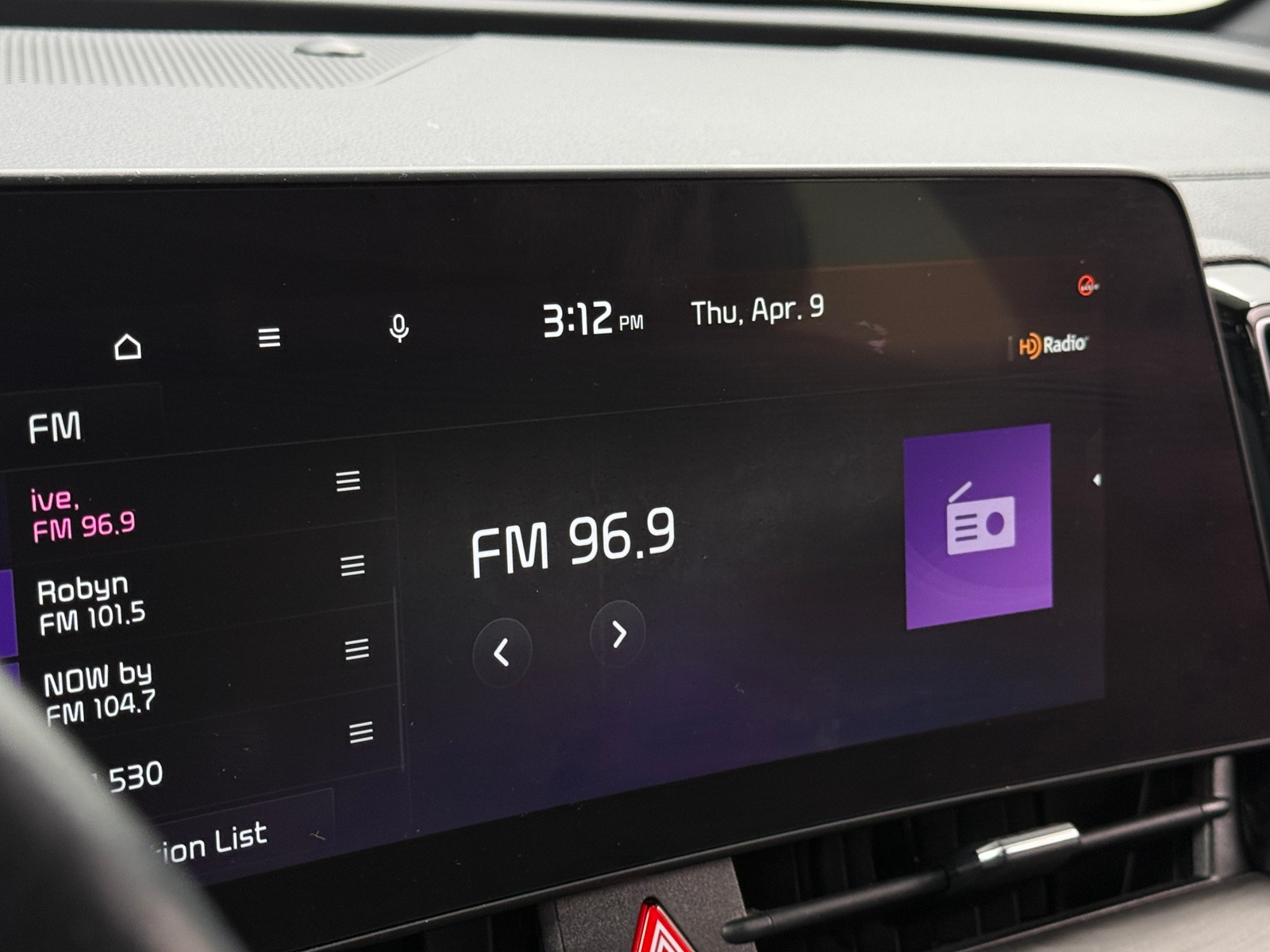 Thumbnail: 2023 Kia Sportage - 3