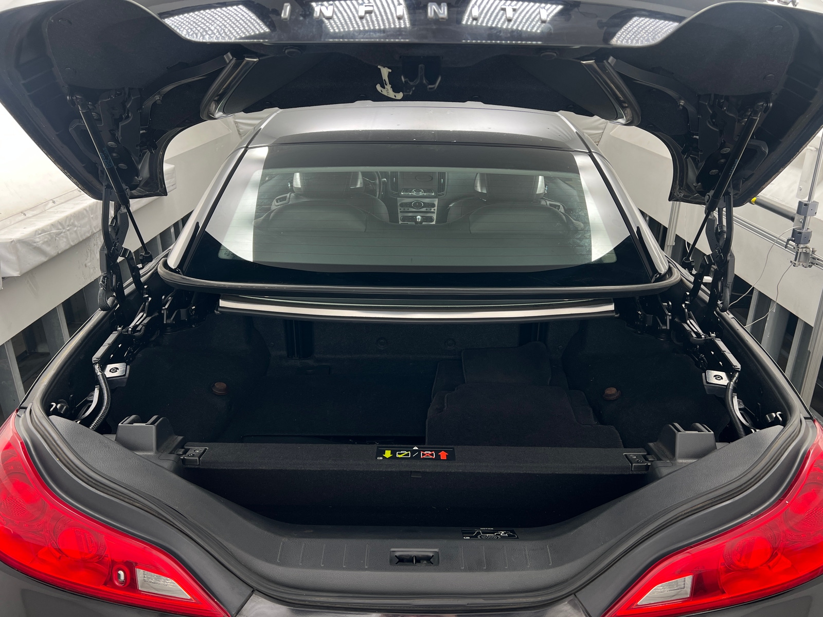 Thumbnail: 2011 INFINITI G37 - 6