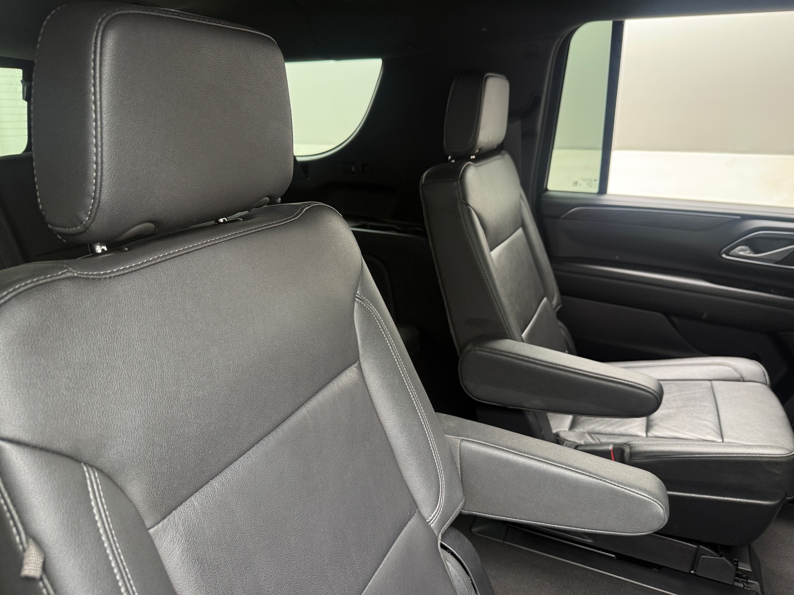 Thumbnail: 2022 Chevrolet Suburban - 5