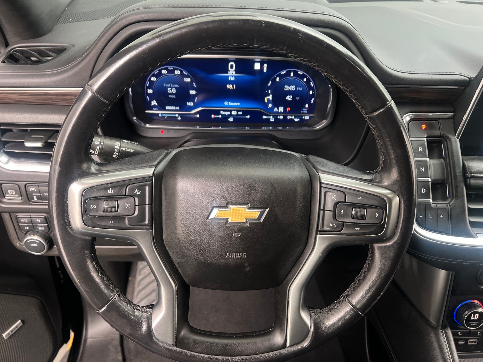 Thumbnail: 2022 Chevrolet Suburban - 4