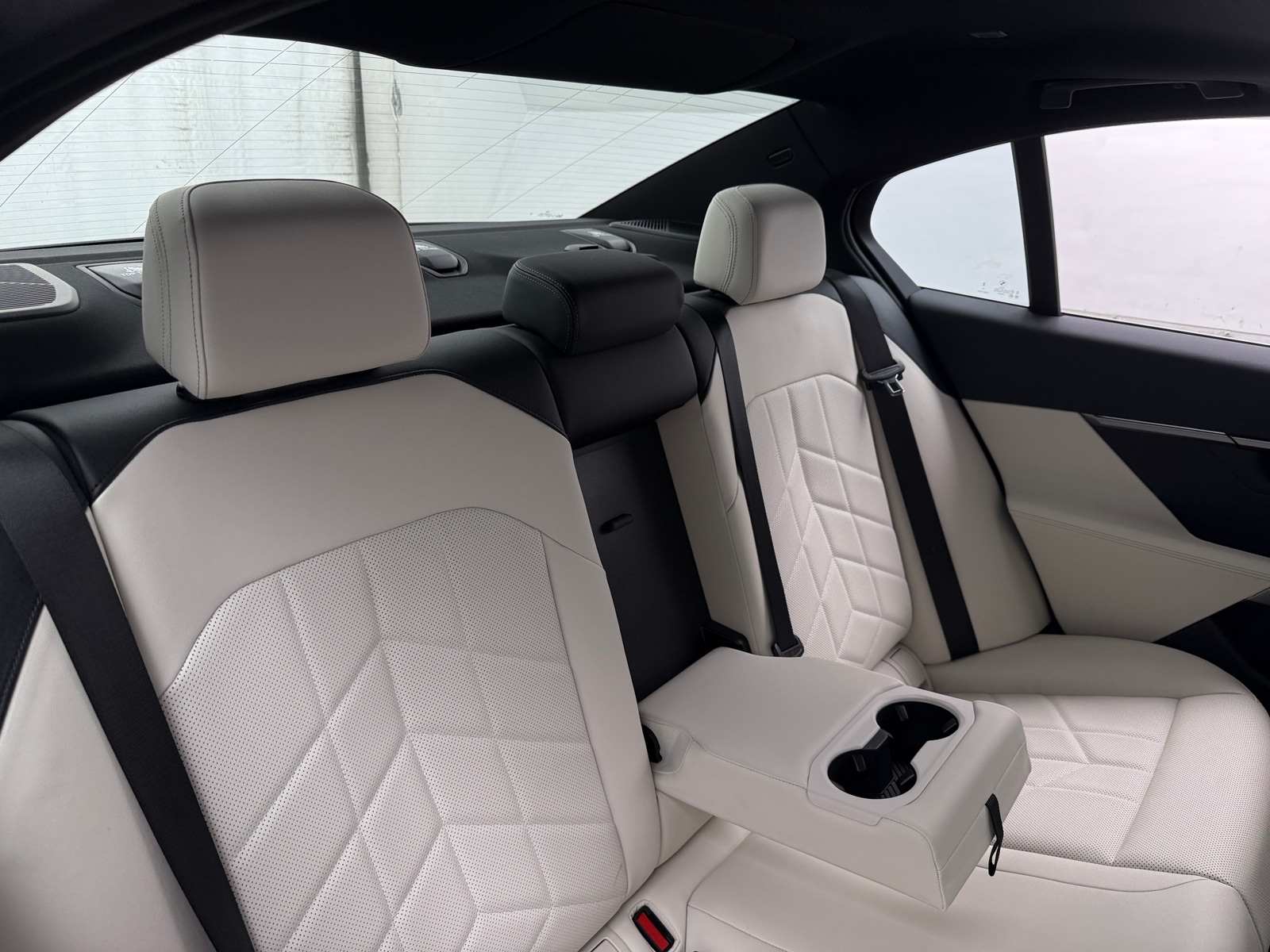 Thumbnail: 2024 BMW i5 - 5