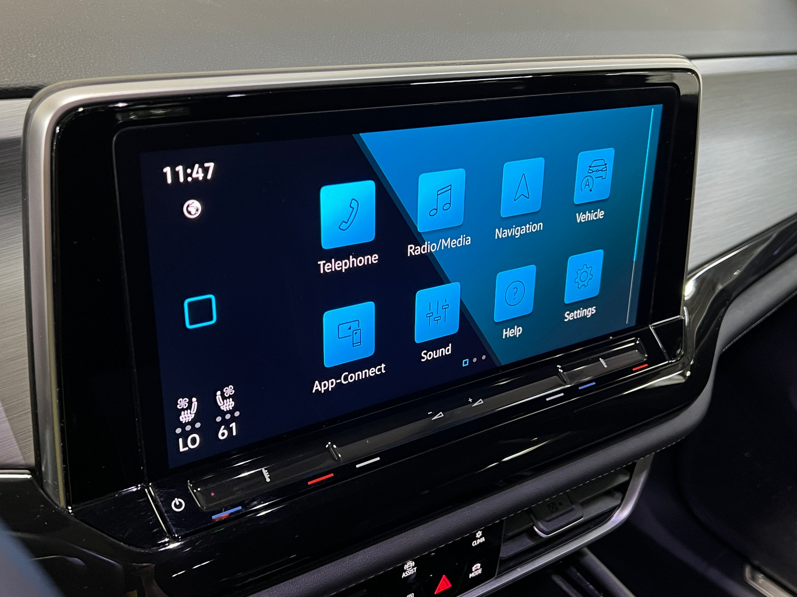 Thumbnail: 2025 Volkswagen Atlas - 3