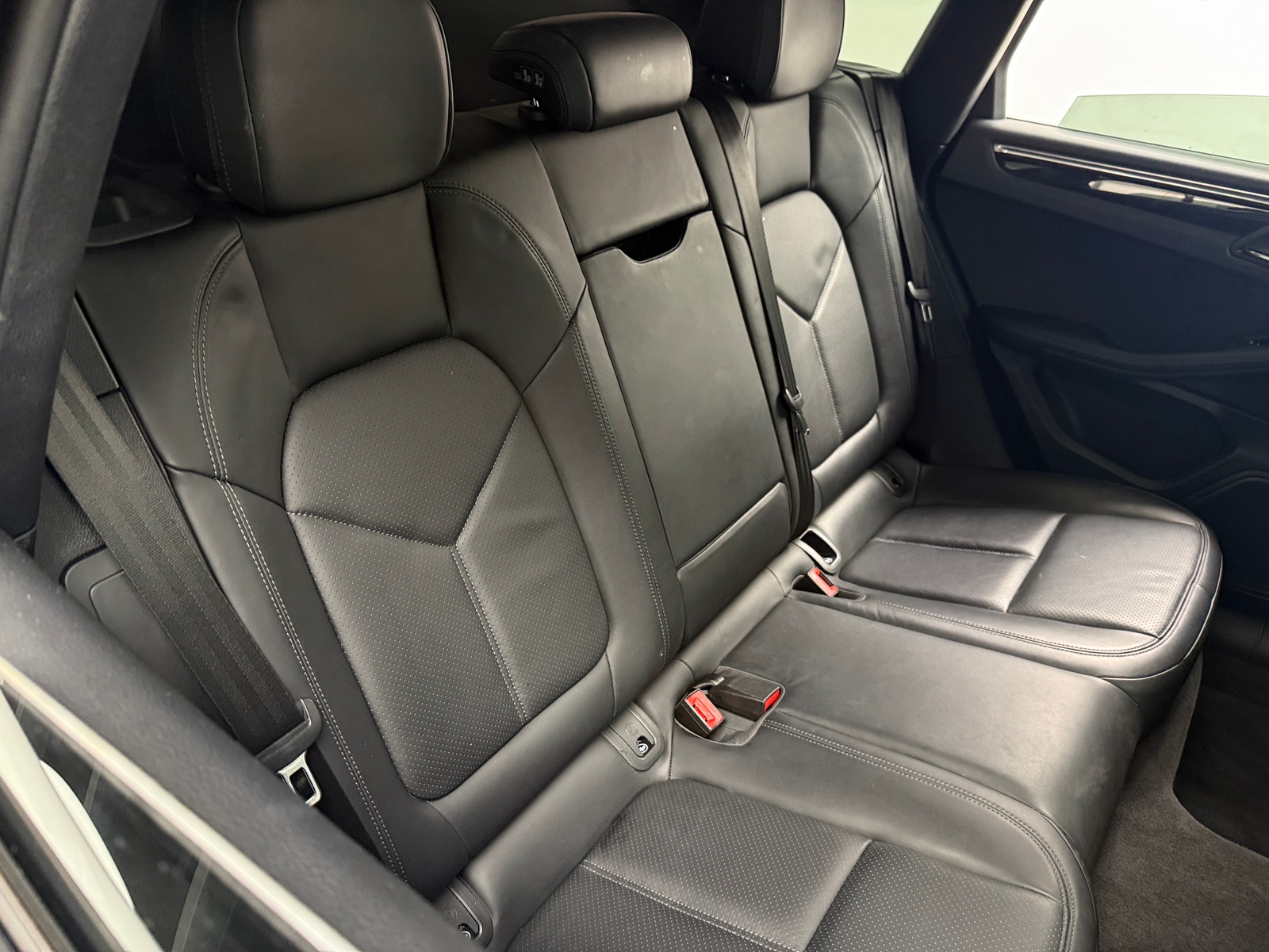 Thumbnail: 2021 Porsche Macan - 5