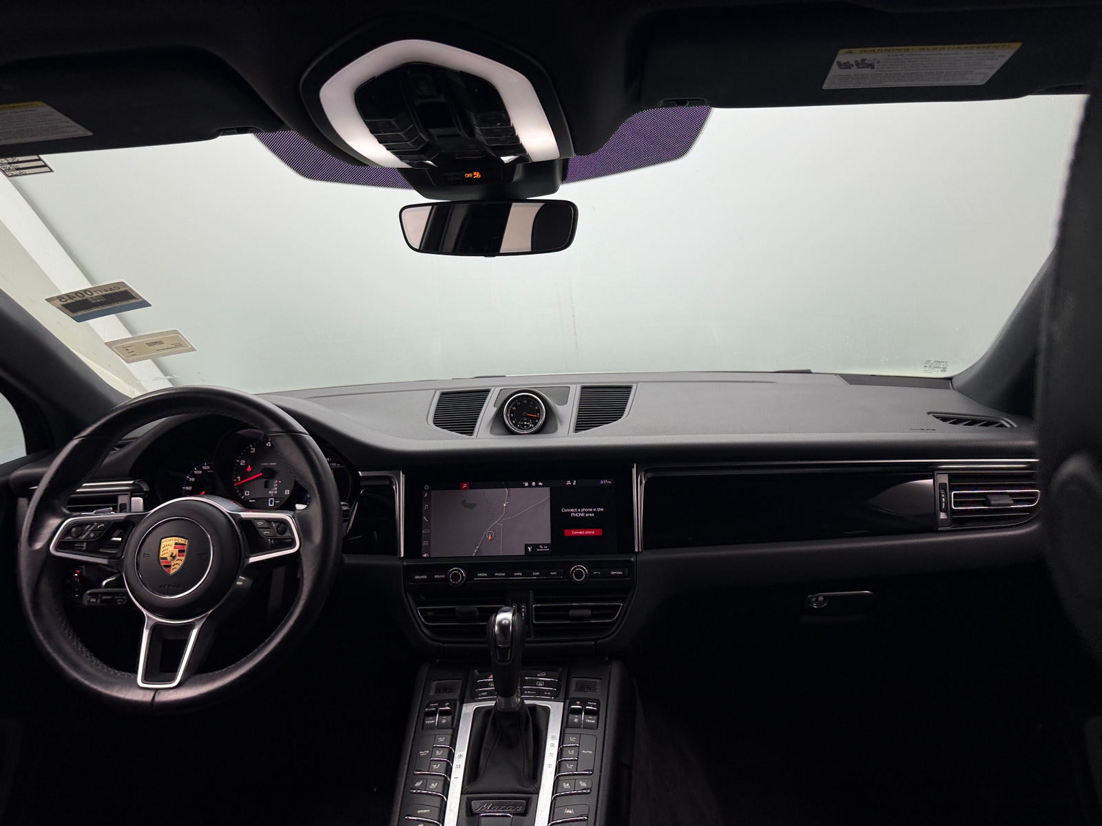 Thumbnail: 2021 Porsche Macan - 2