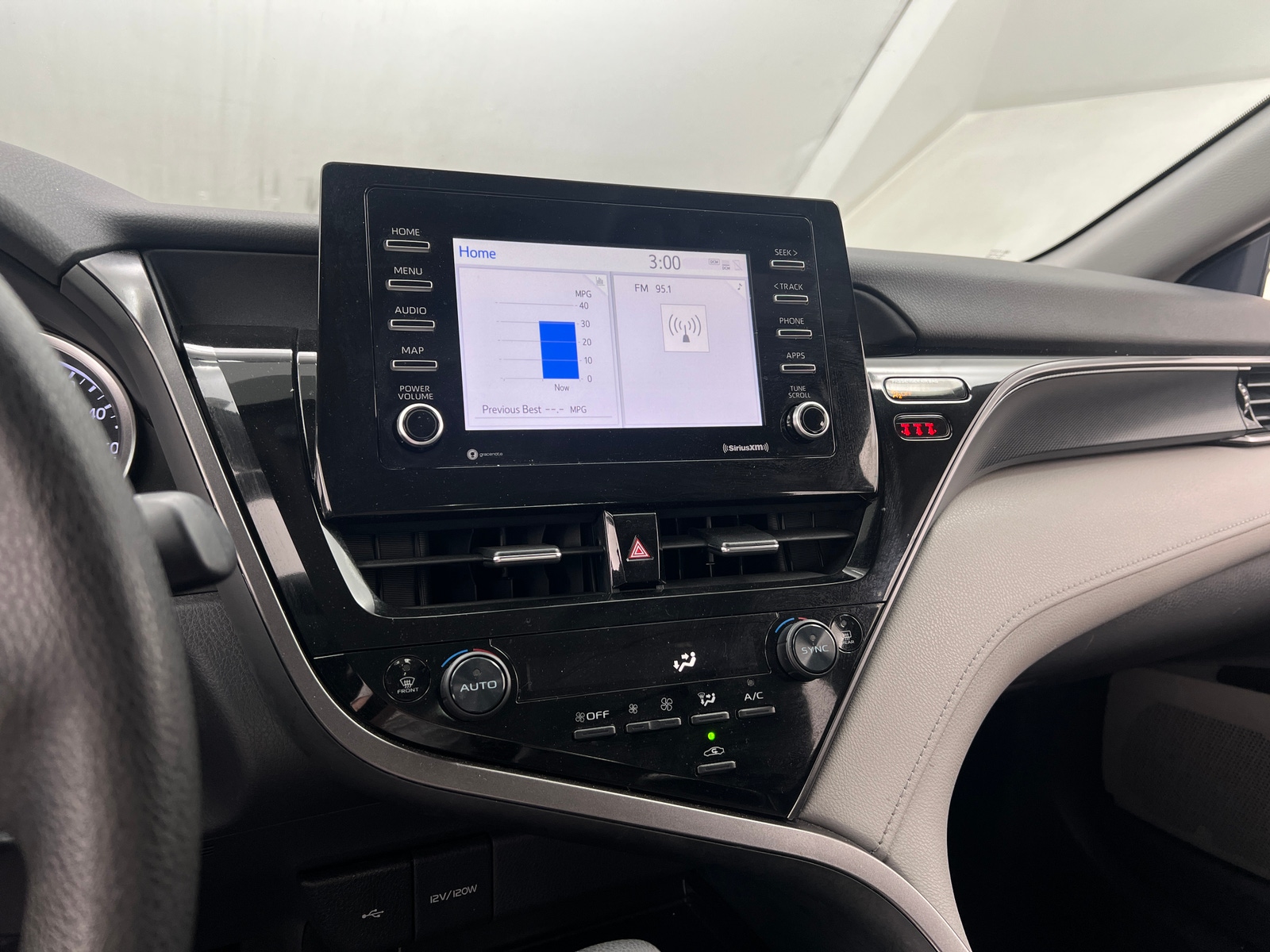 Thumbnail: 2022 Toyota Camry - 4