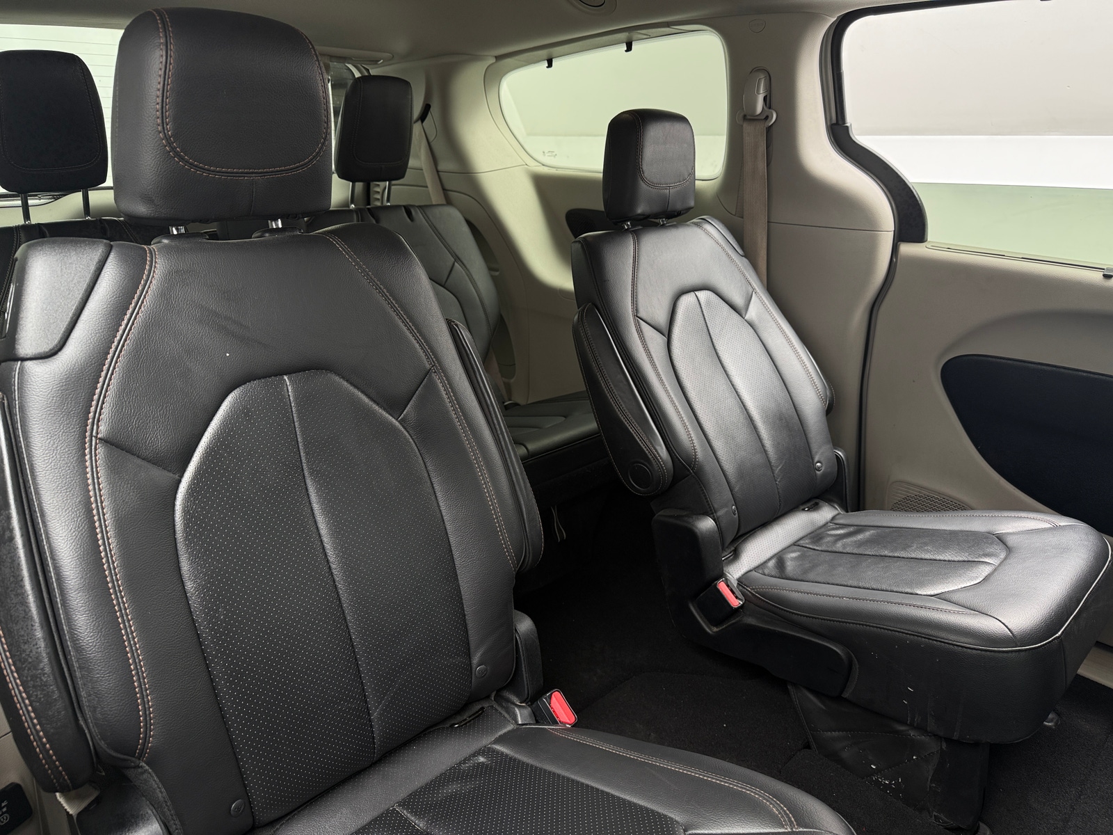 Thumbnail: 2017 Chrysler Pacifica - 5