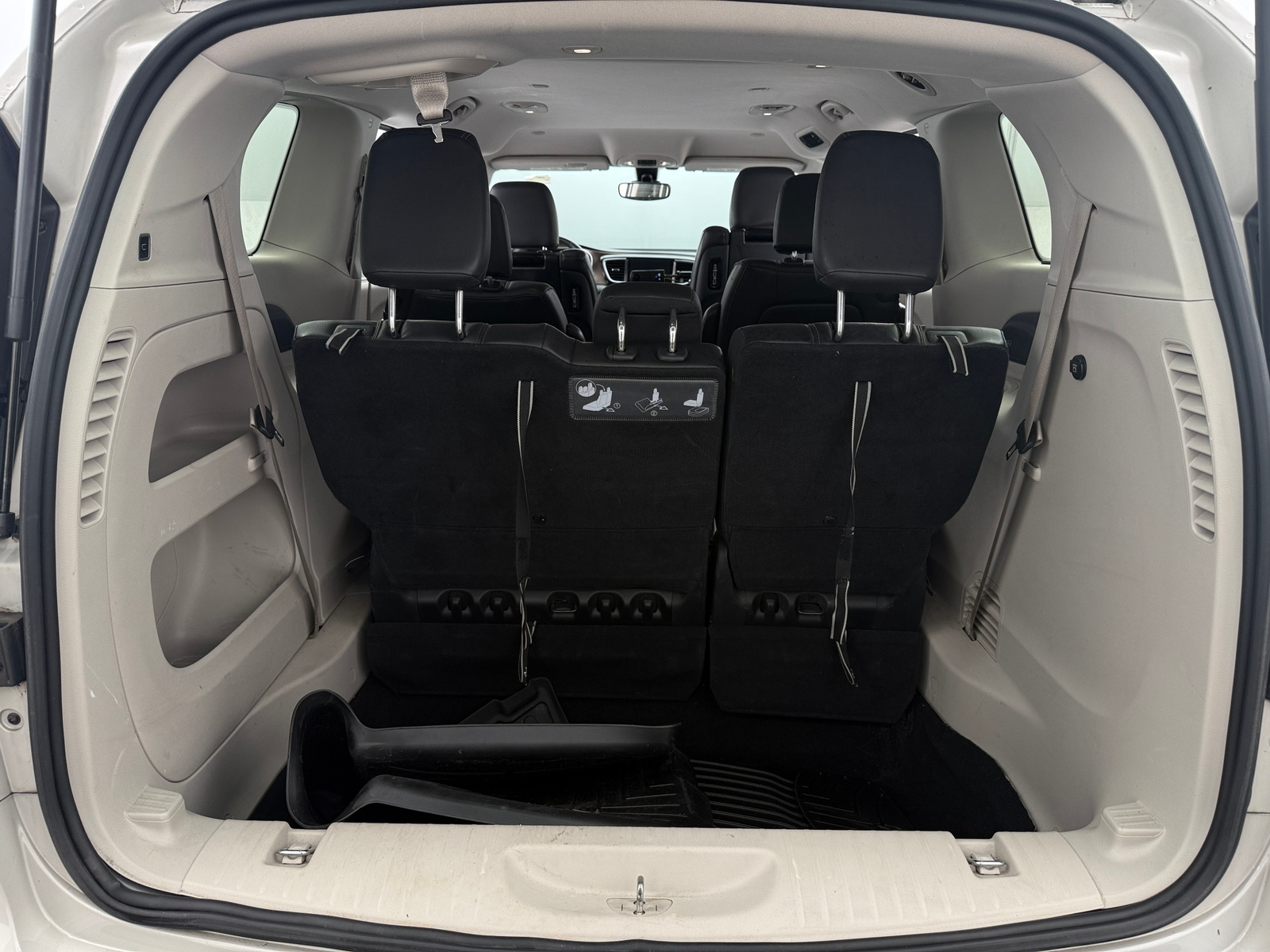 Thumbnail: 2017 Chrysler Pacifica - 6