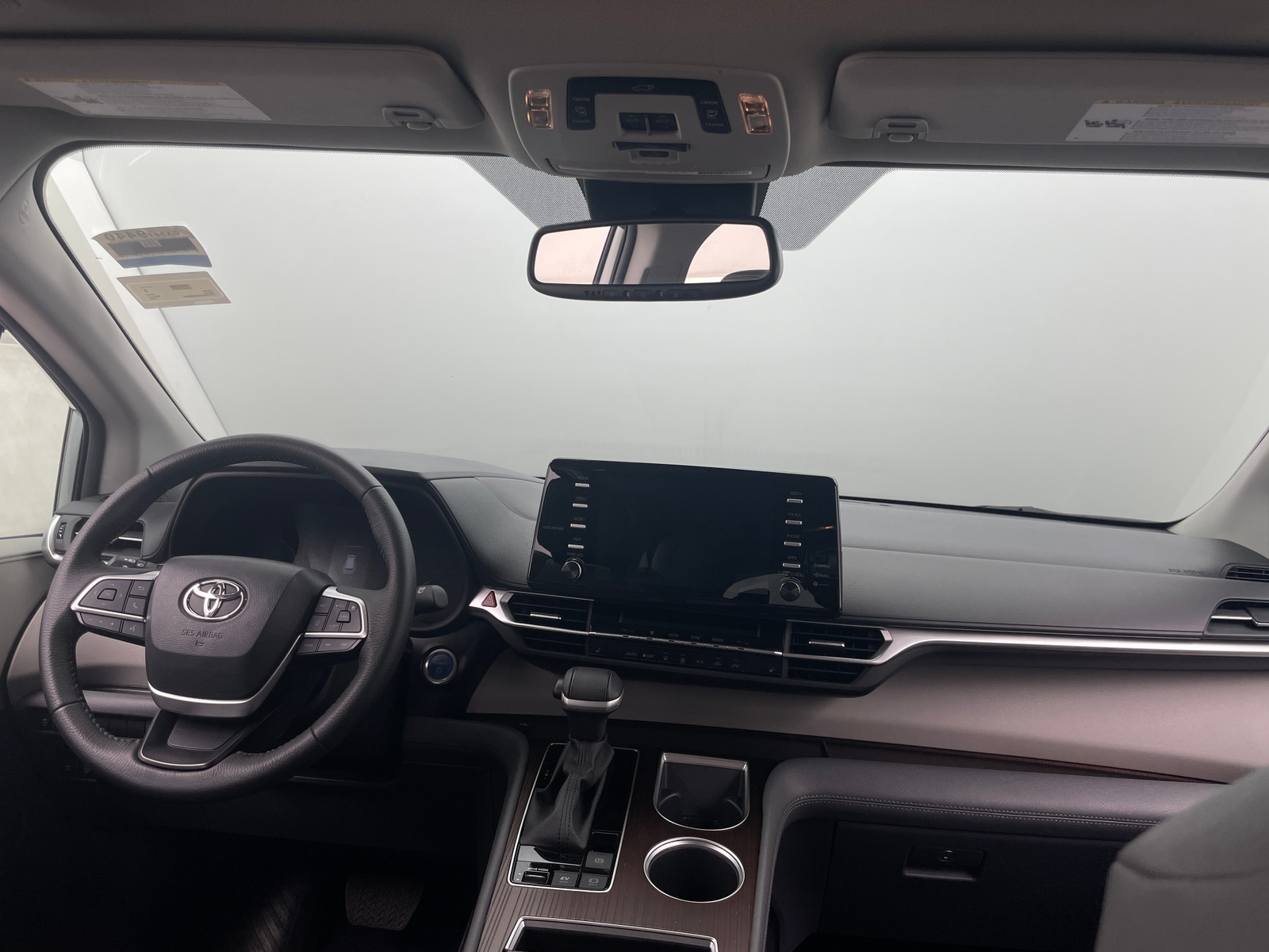 Thumbnail: 2023 Toyota Sienna - 2