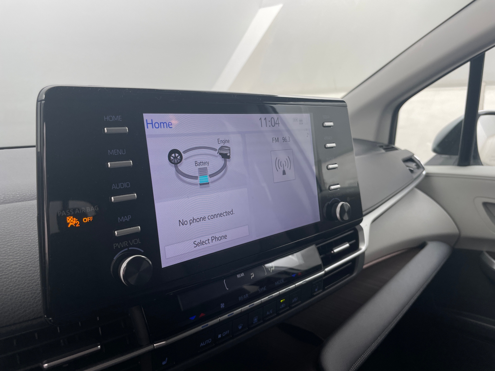 Thumbnail: 2023 Toyota Sienna - 3