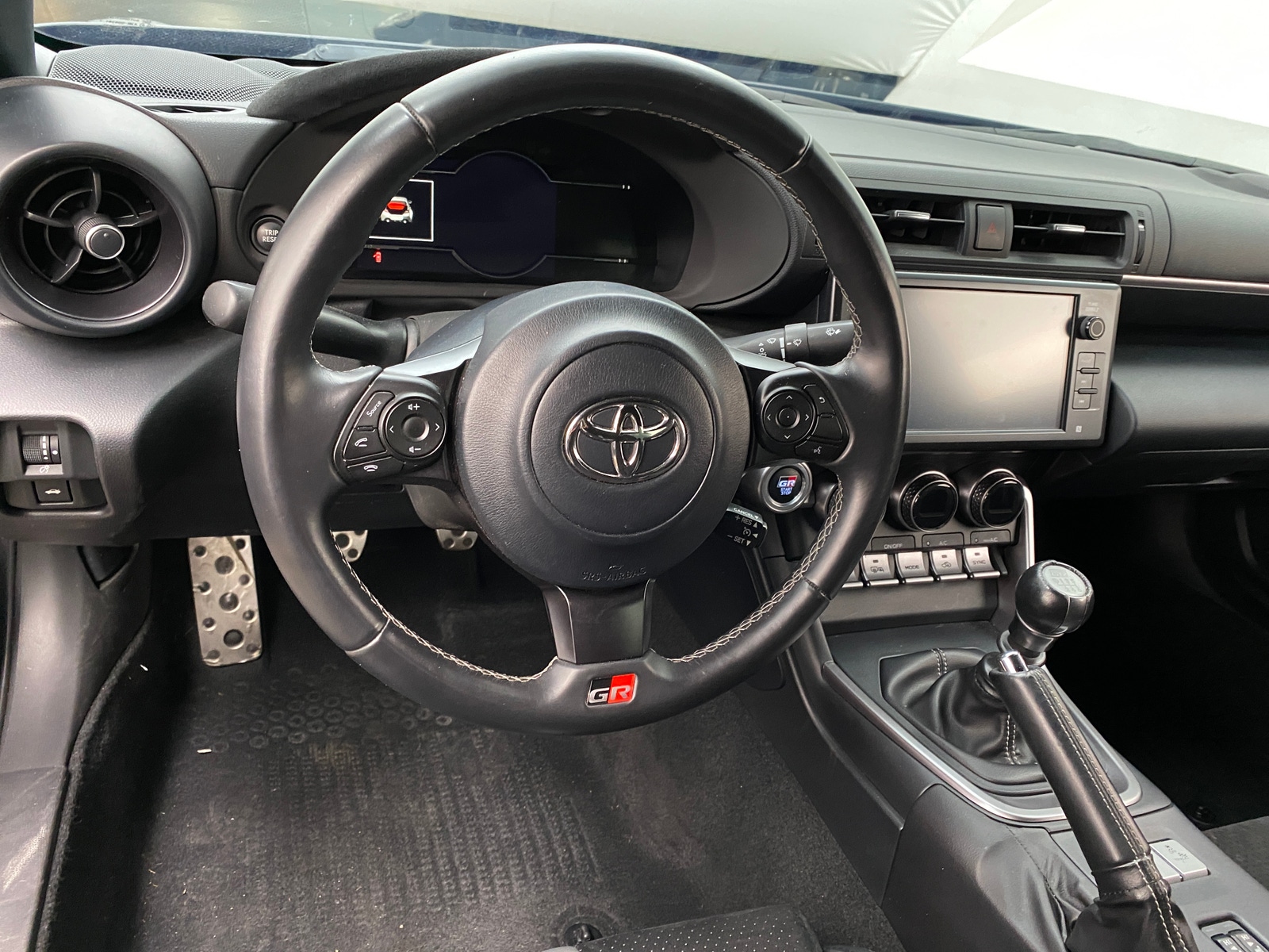 Thumbnail: 2023 Toyota GR86 - 3