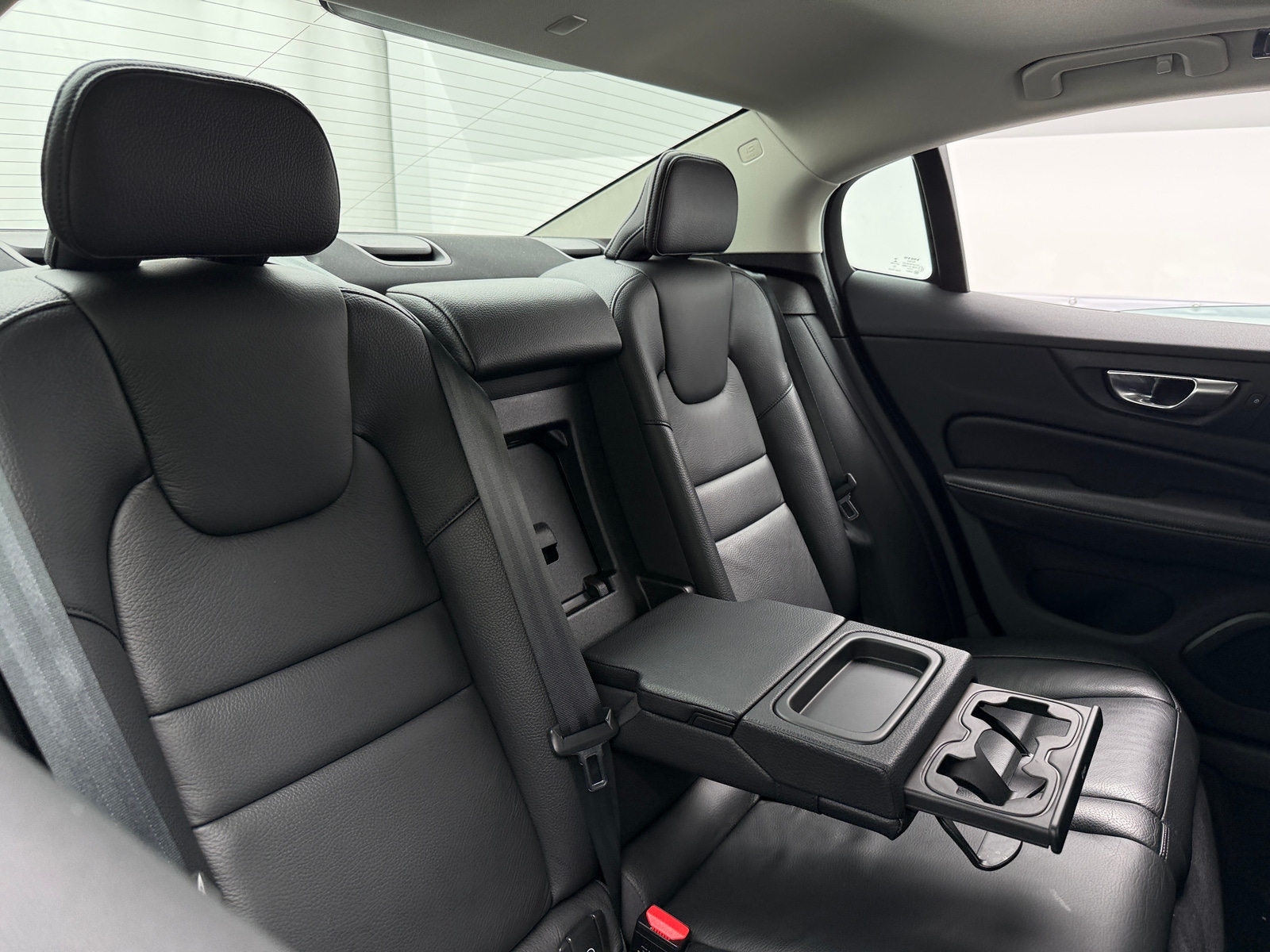 Thumbnail: 2022 Volvo S60 - 5