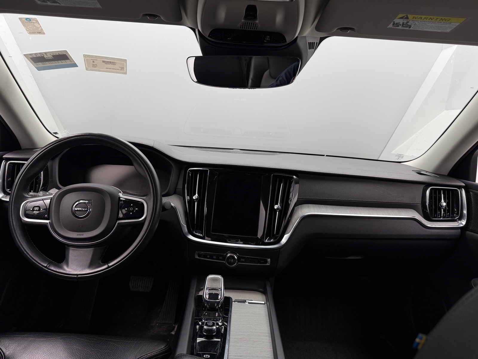 Thumbnail: 2022 Volvo S60 - 2