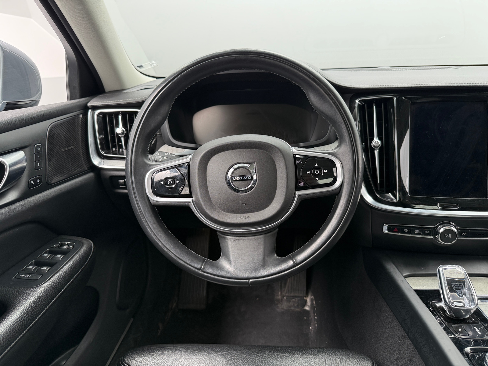 Thumbnail: 2022 Volvo S60 - 4