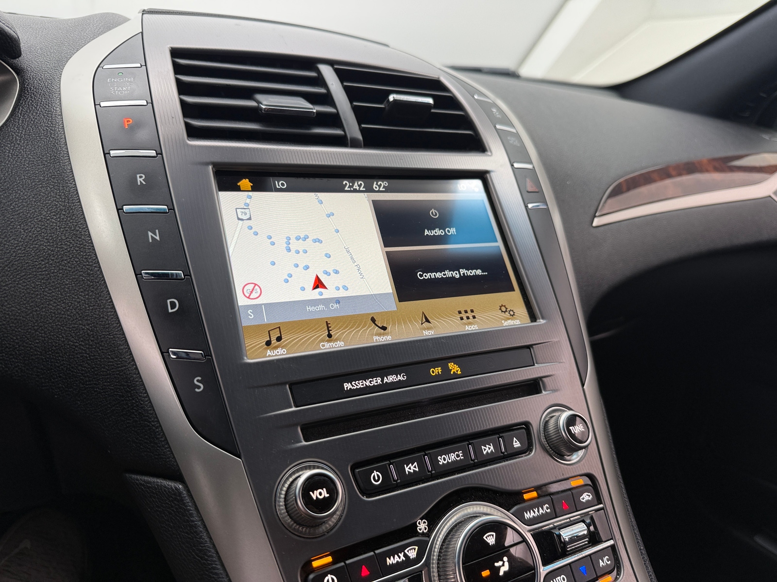 Thumbnail: 2017 Lincoln MKZ - 3